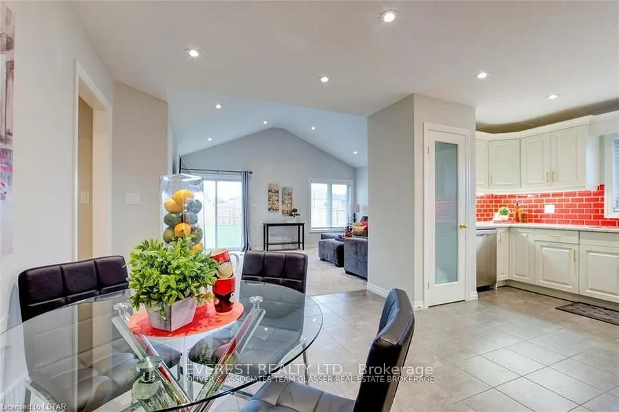 1 MELROSE Court