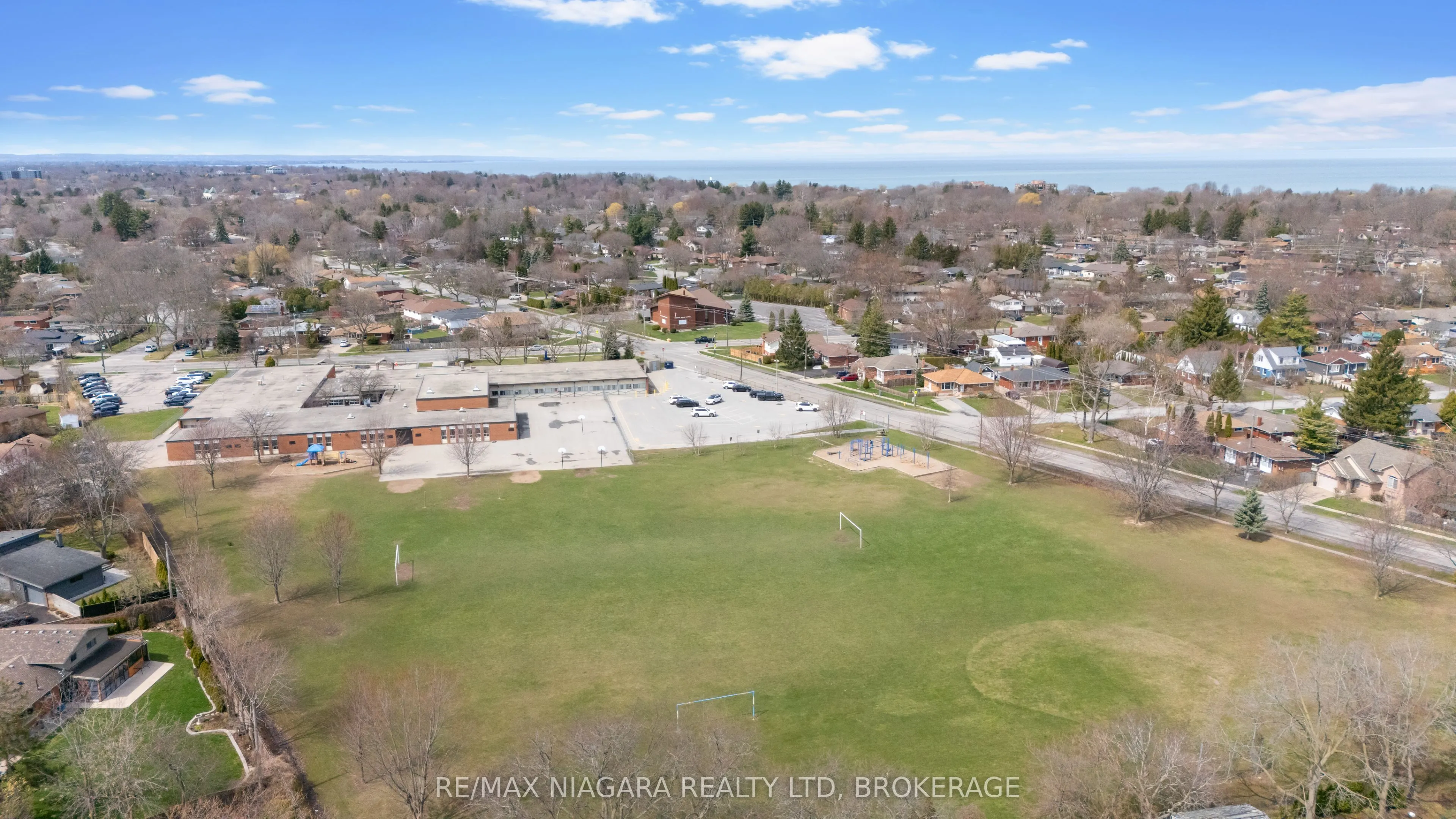 244 Lakeshore Road, #301