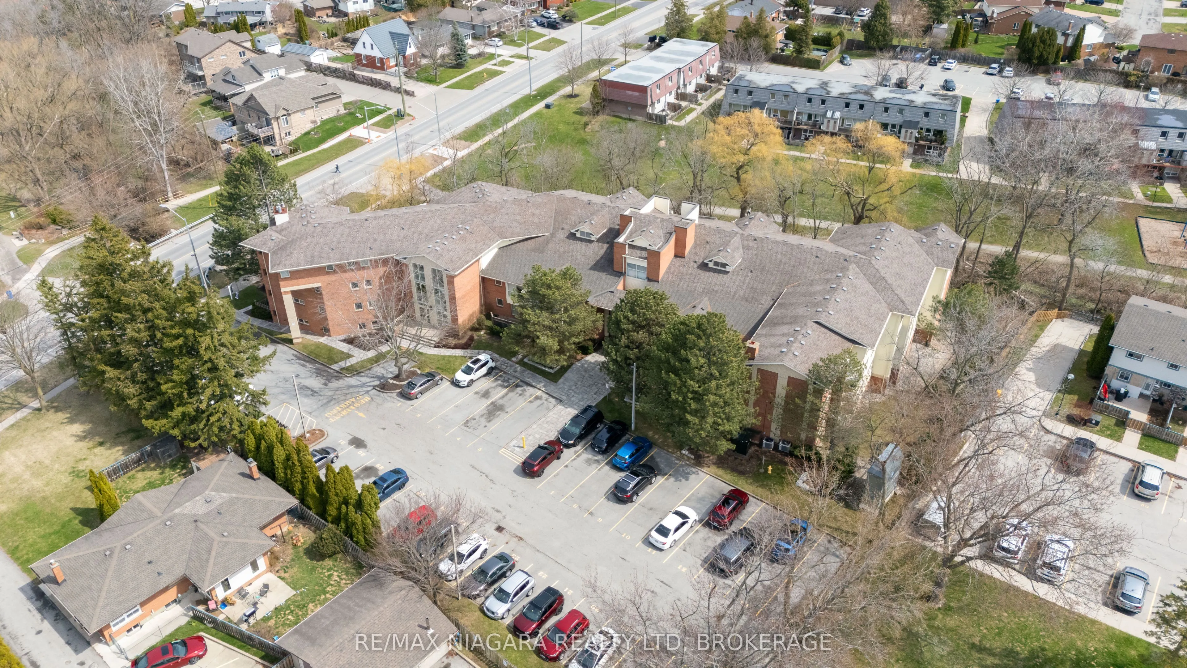 244 Lakeshore Road, #301
