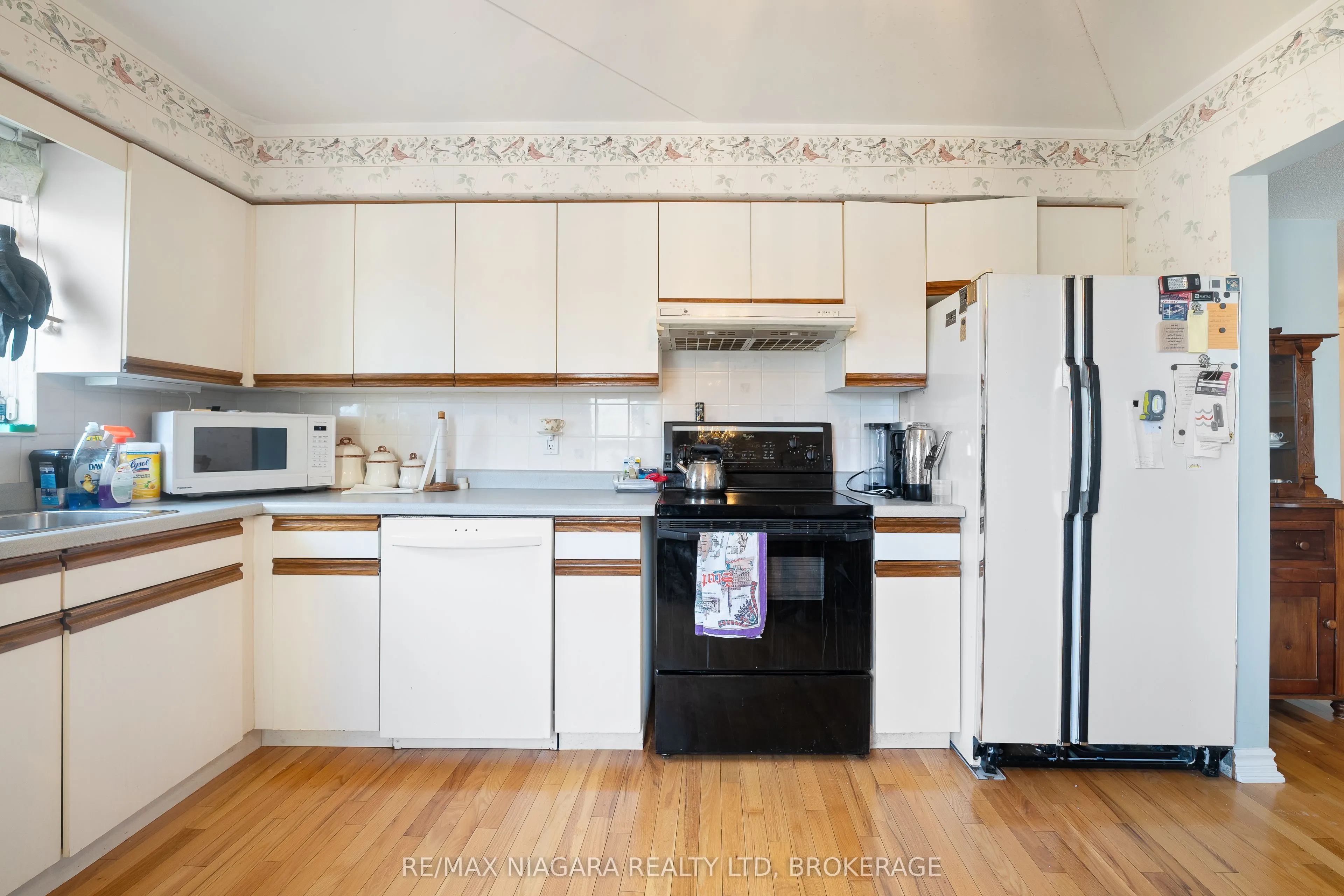 244 Lakeshore Road, #301