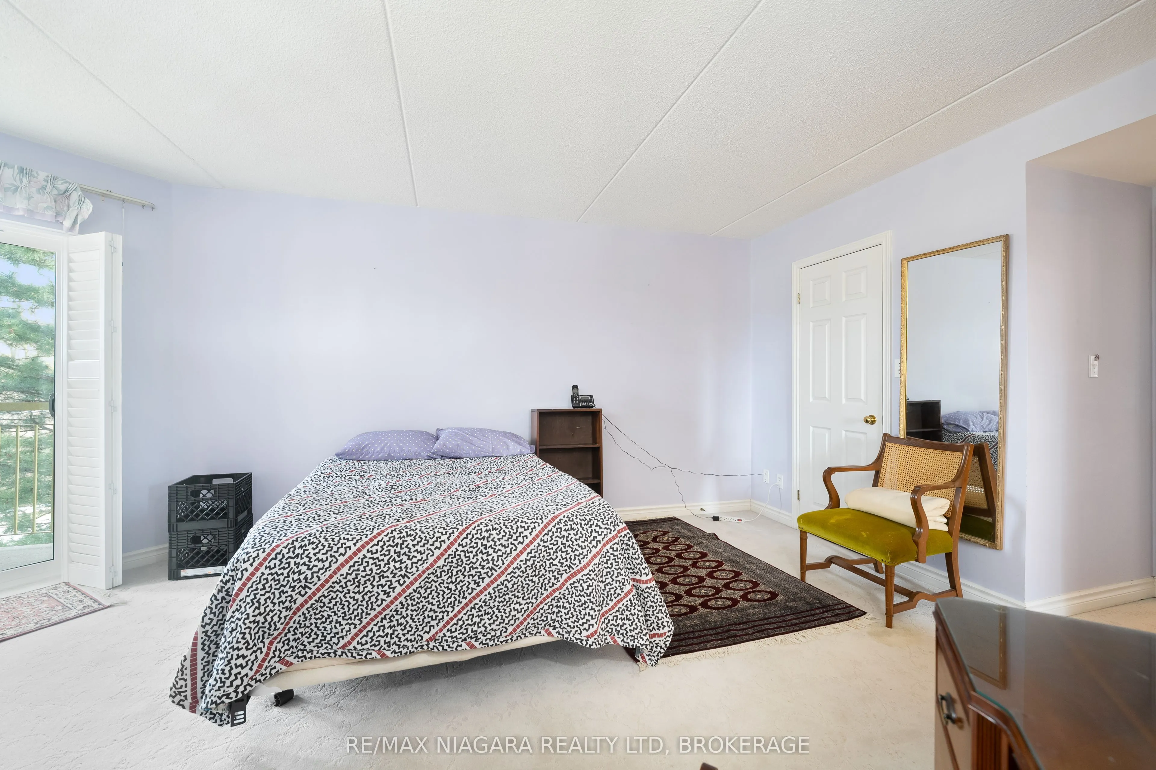244 Lakeshore Road, #301