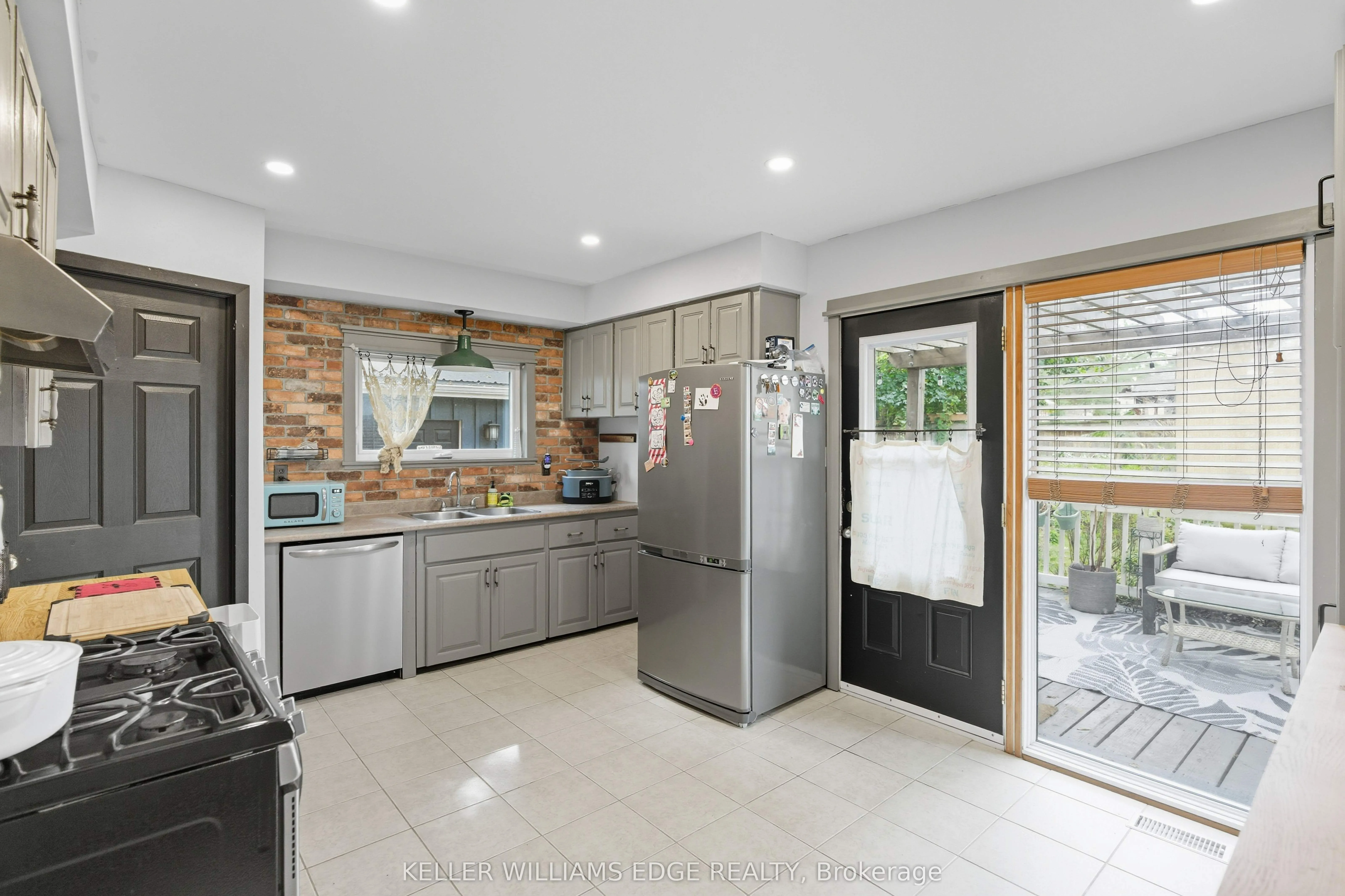 21 Orkney Street W