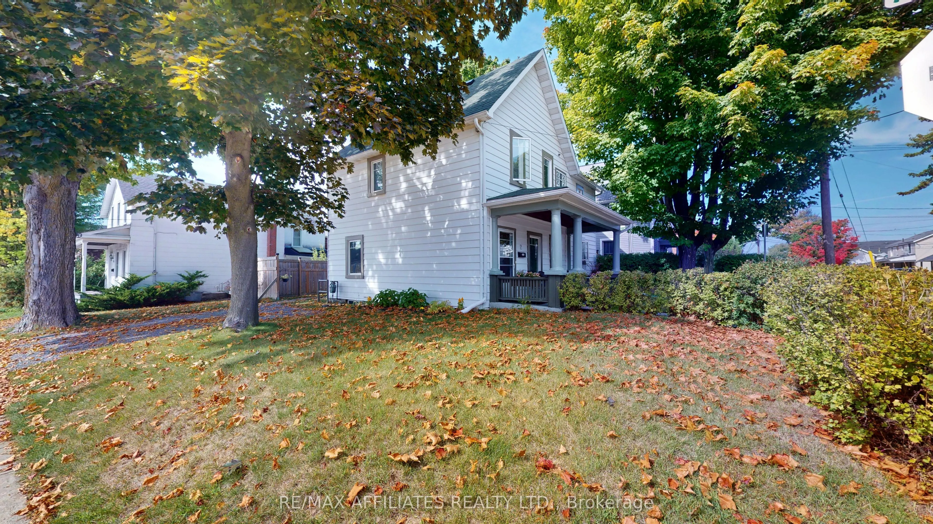 2 Daniel Street