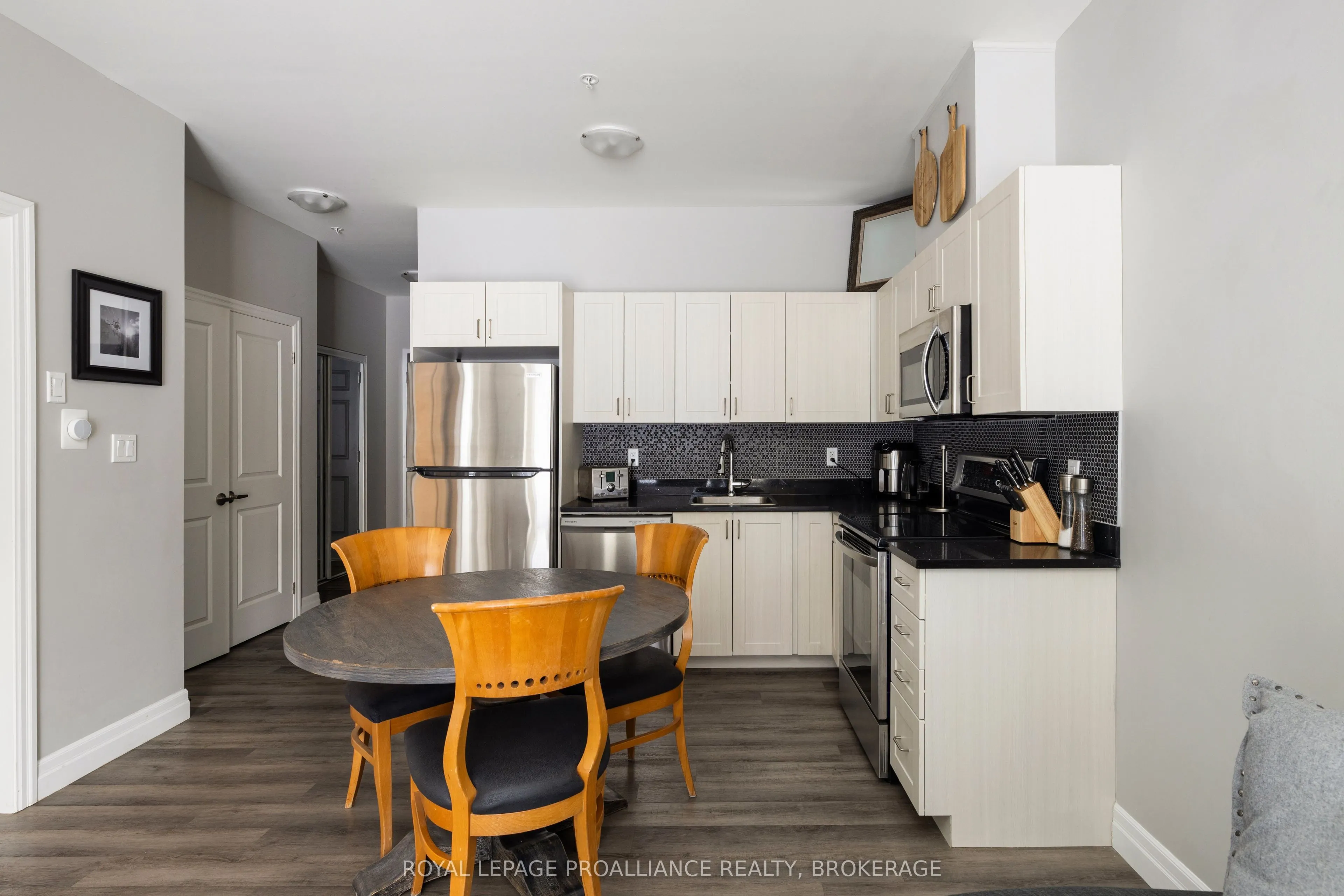 501 Frontenac Street, #113