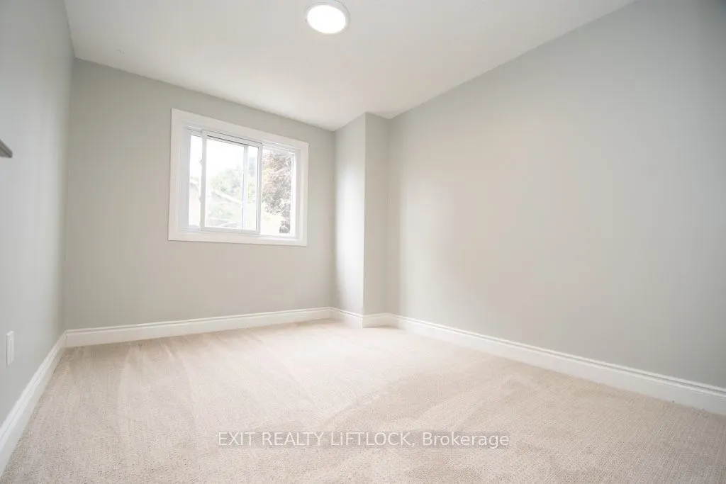 740 Chamberlain Street, #12