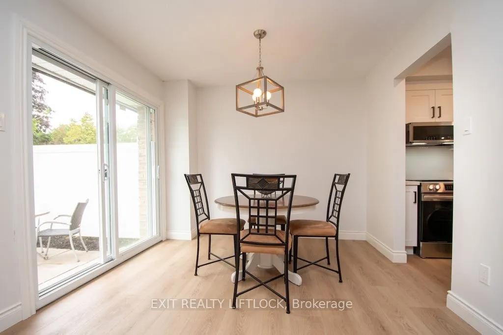 740 Chamberlain Street, #12