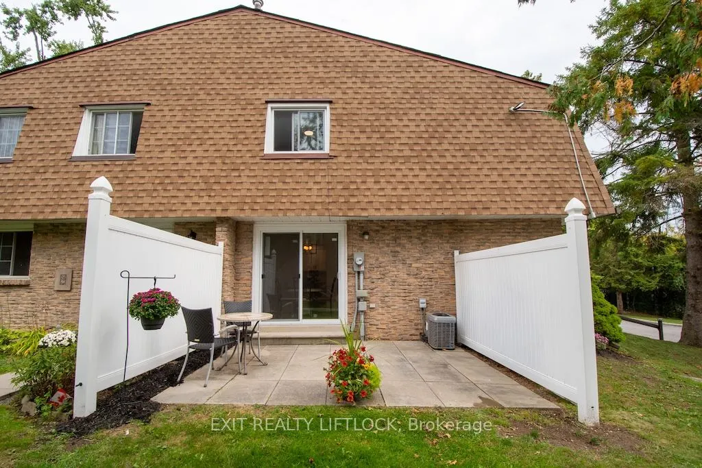 740 Chamberlain Street, #12
