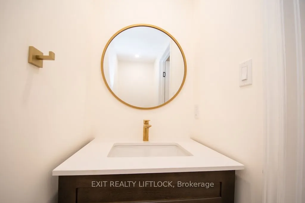 740 Chamberlain Street, #12