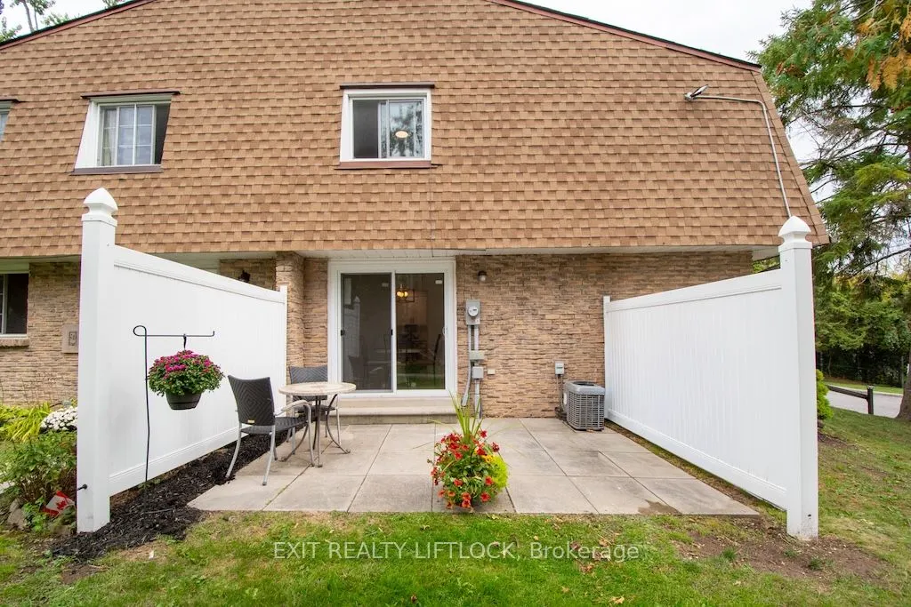 740 Chamberlain Street, #12