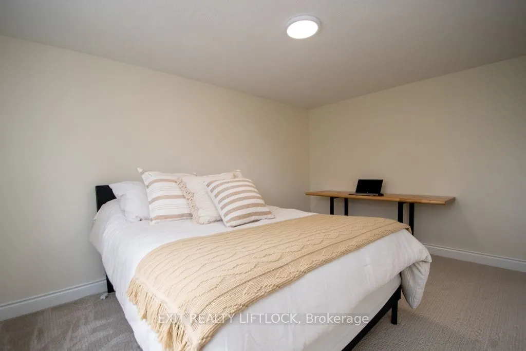 740 Chamberlain Street, #12