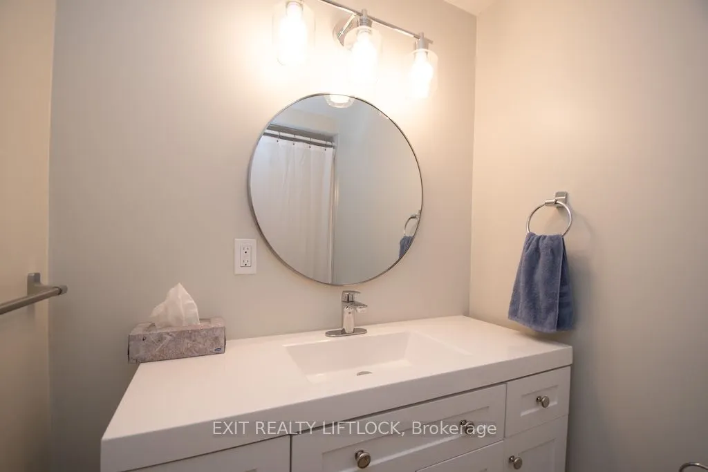 740 Chamberlain Street, #12