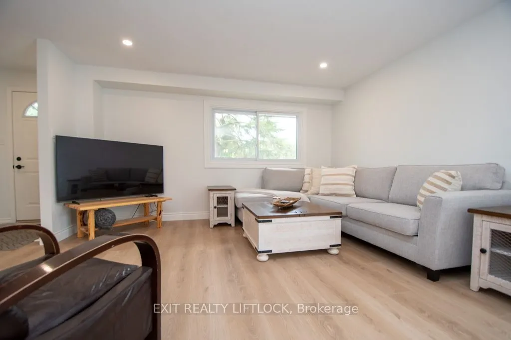 740 Chamberlain Street, #12