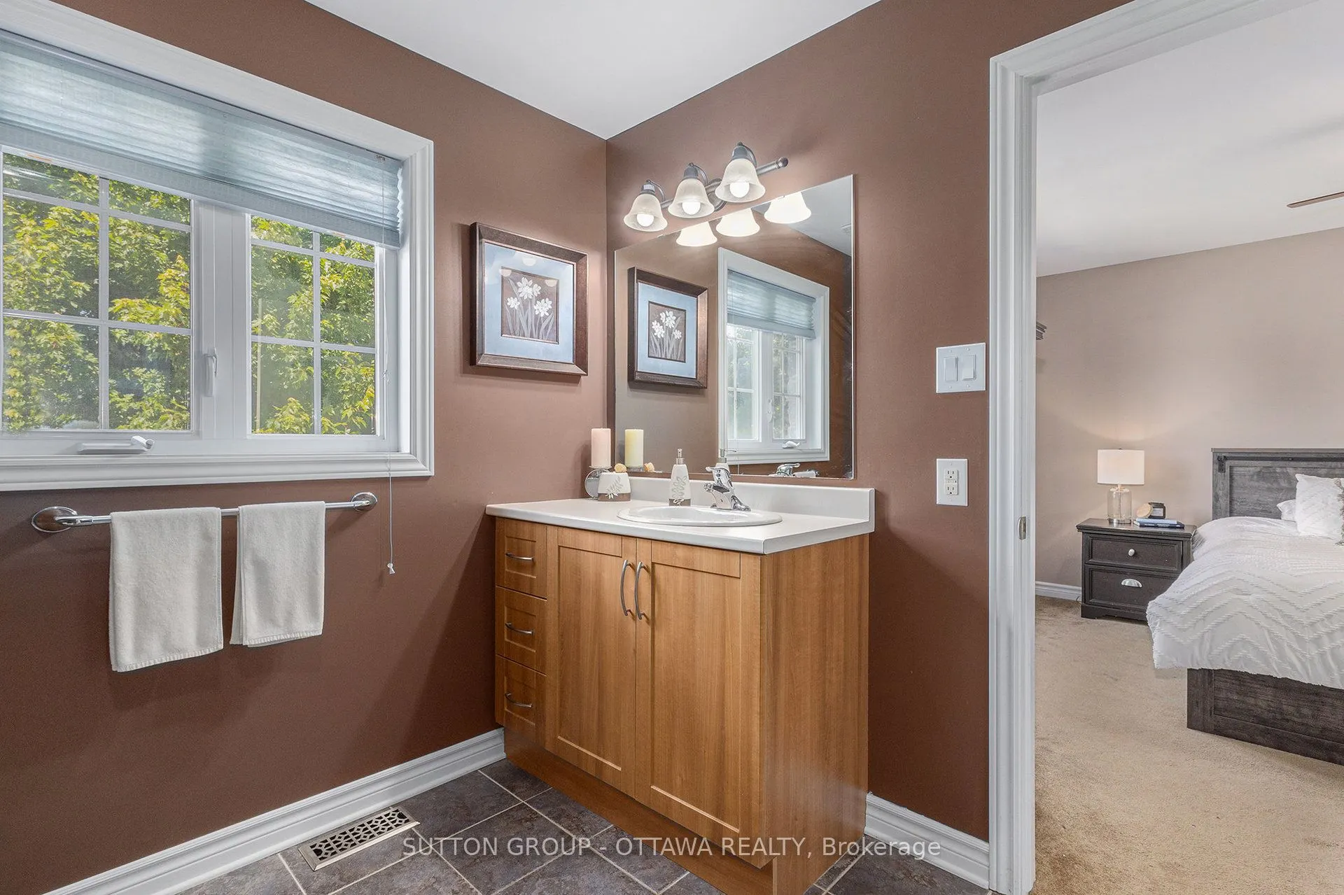 56 Honore Crescent