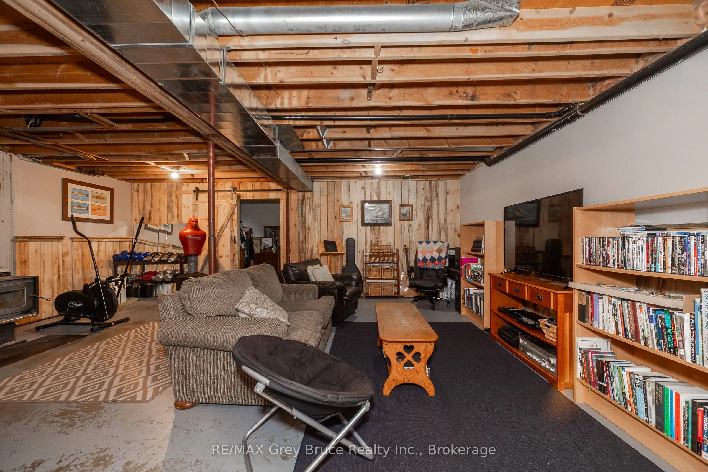 101530 Side Road 9