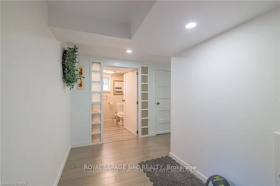 28 William Street W