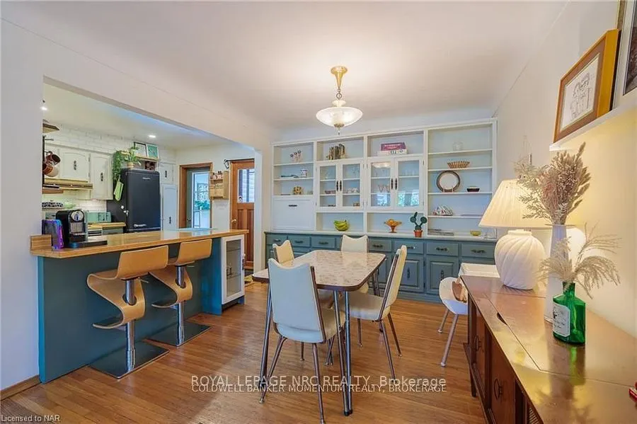 28 William Street W