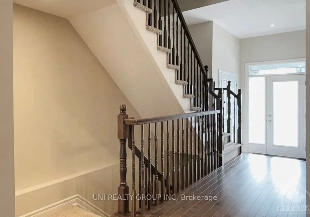 520 EARNSCLIFFE Grove