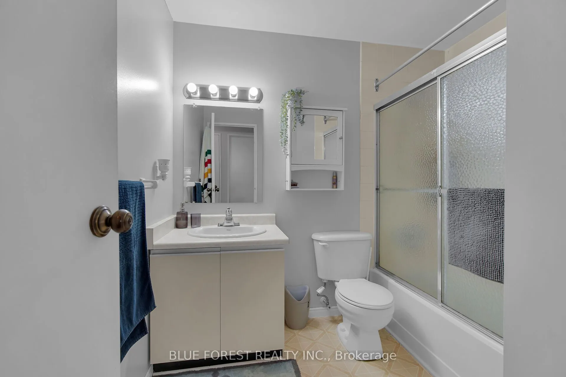 127 Belmont Drive, #909