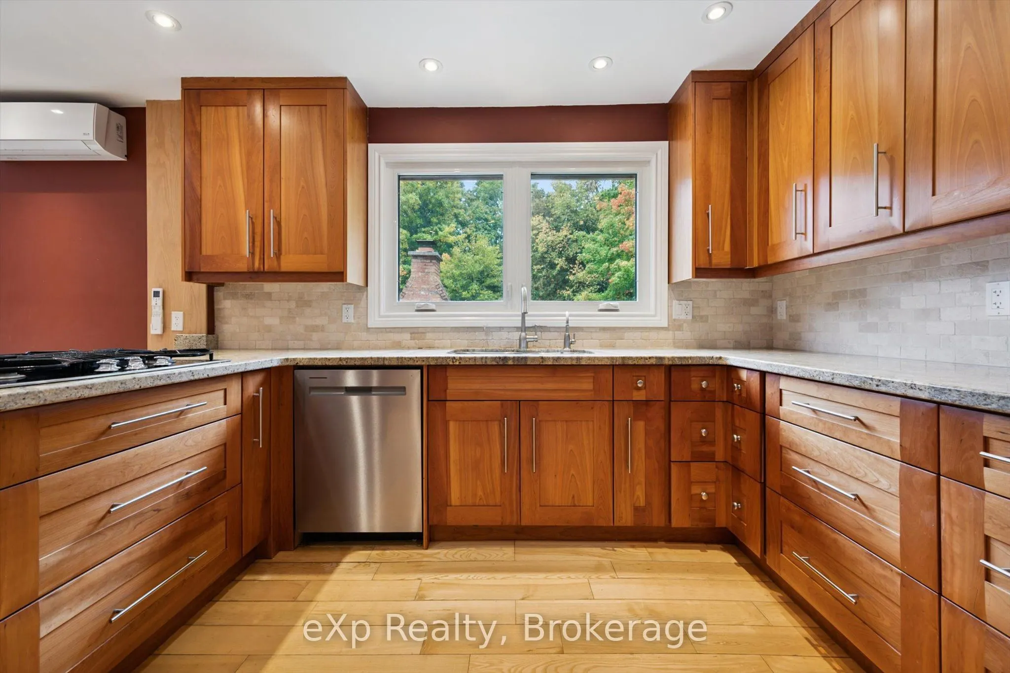 32 Glenholm Drive