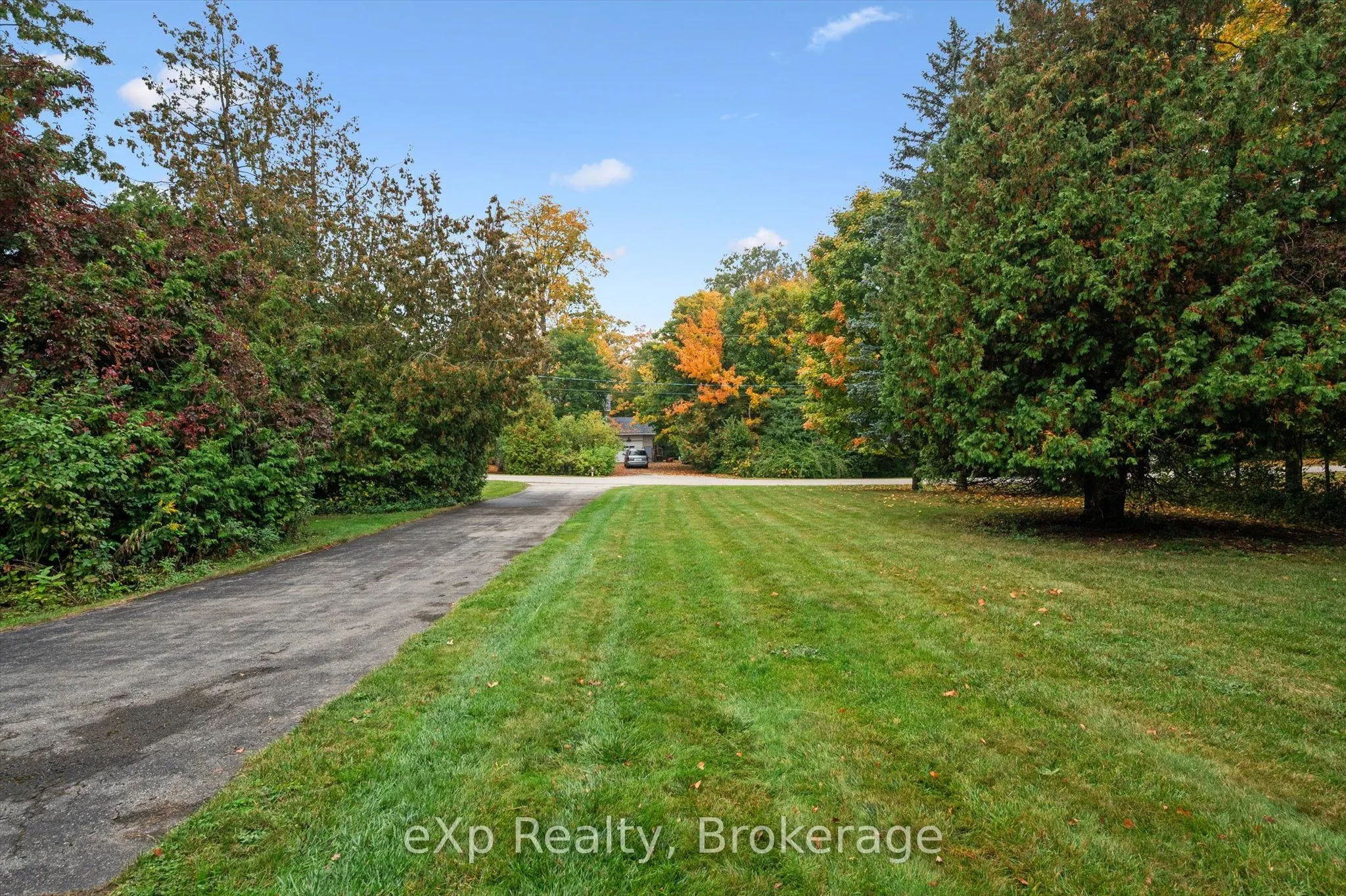 32 Glenholm Drive