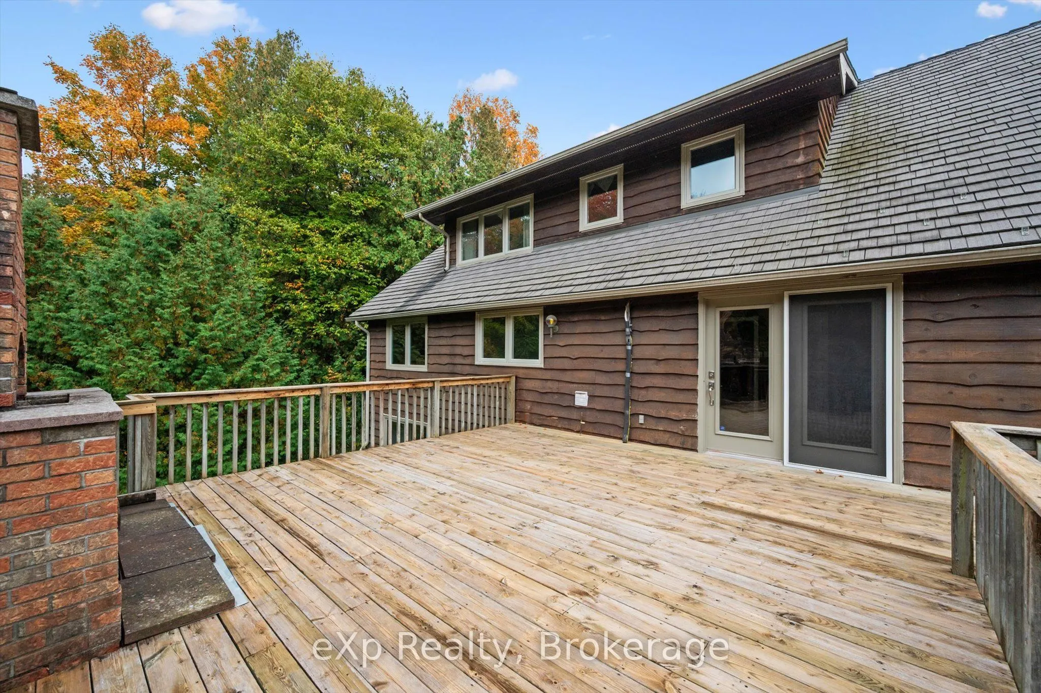 32 Glenholm Drive