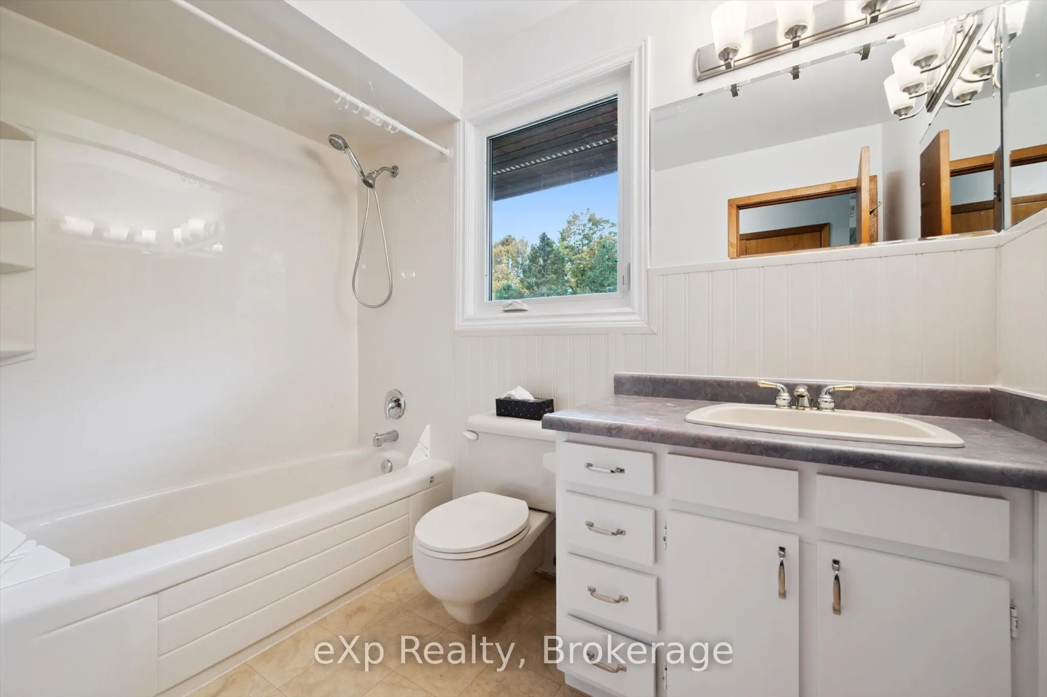 32 Glenholm Drive