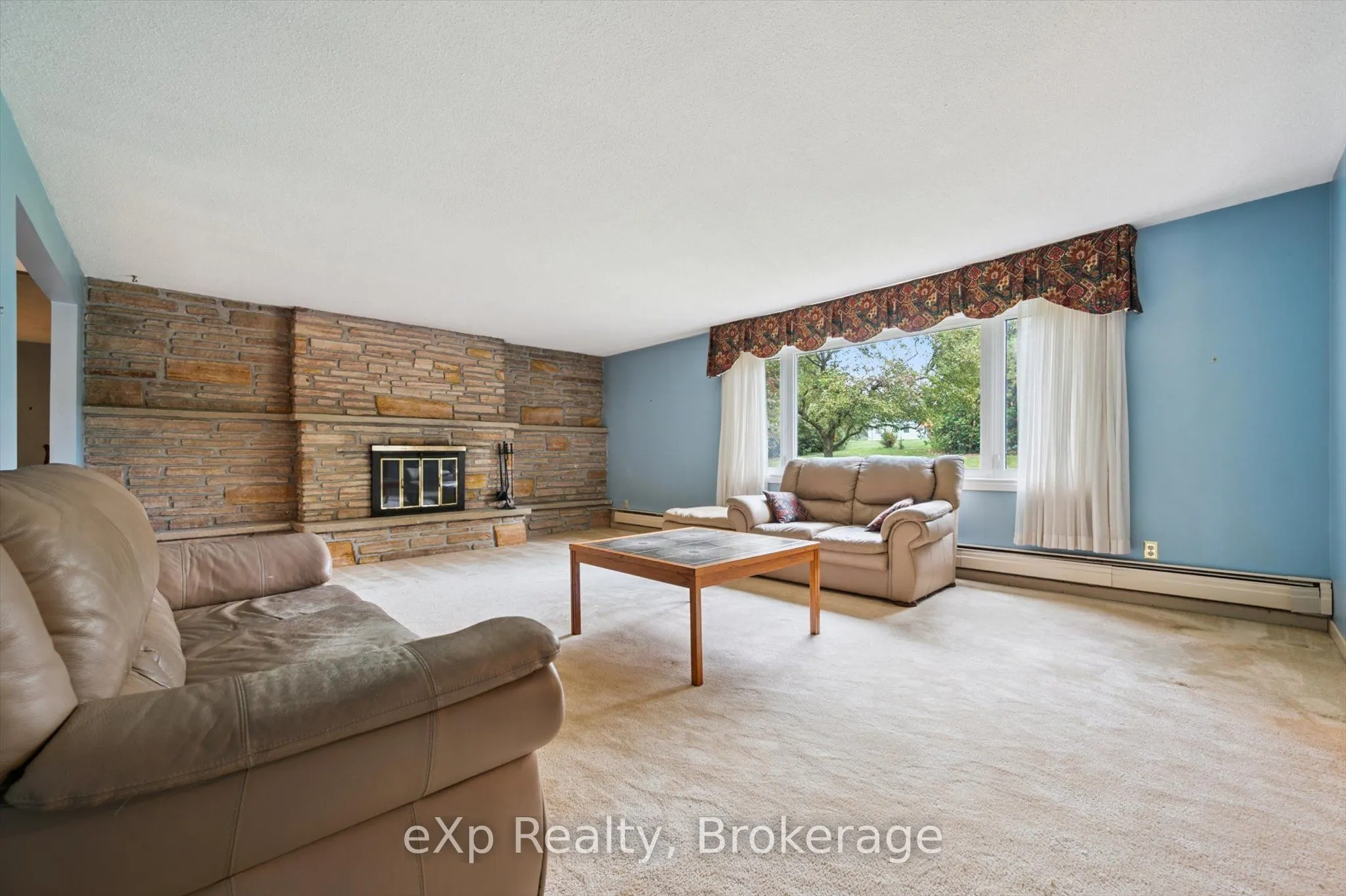 32 Glenholm Drive