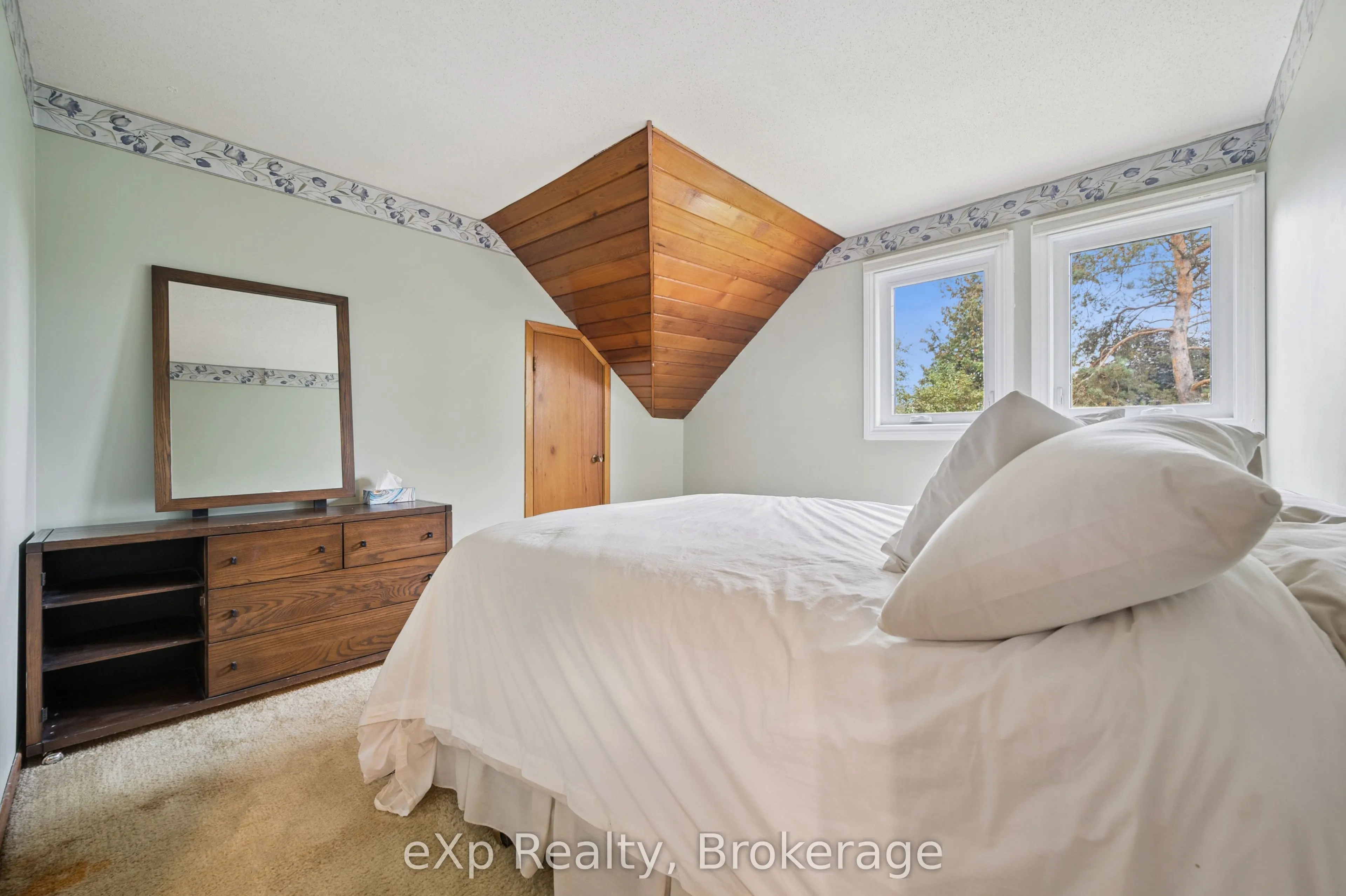 32 Glenholm Drive