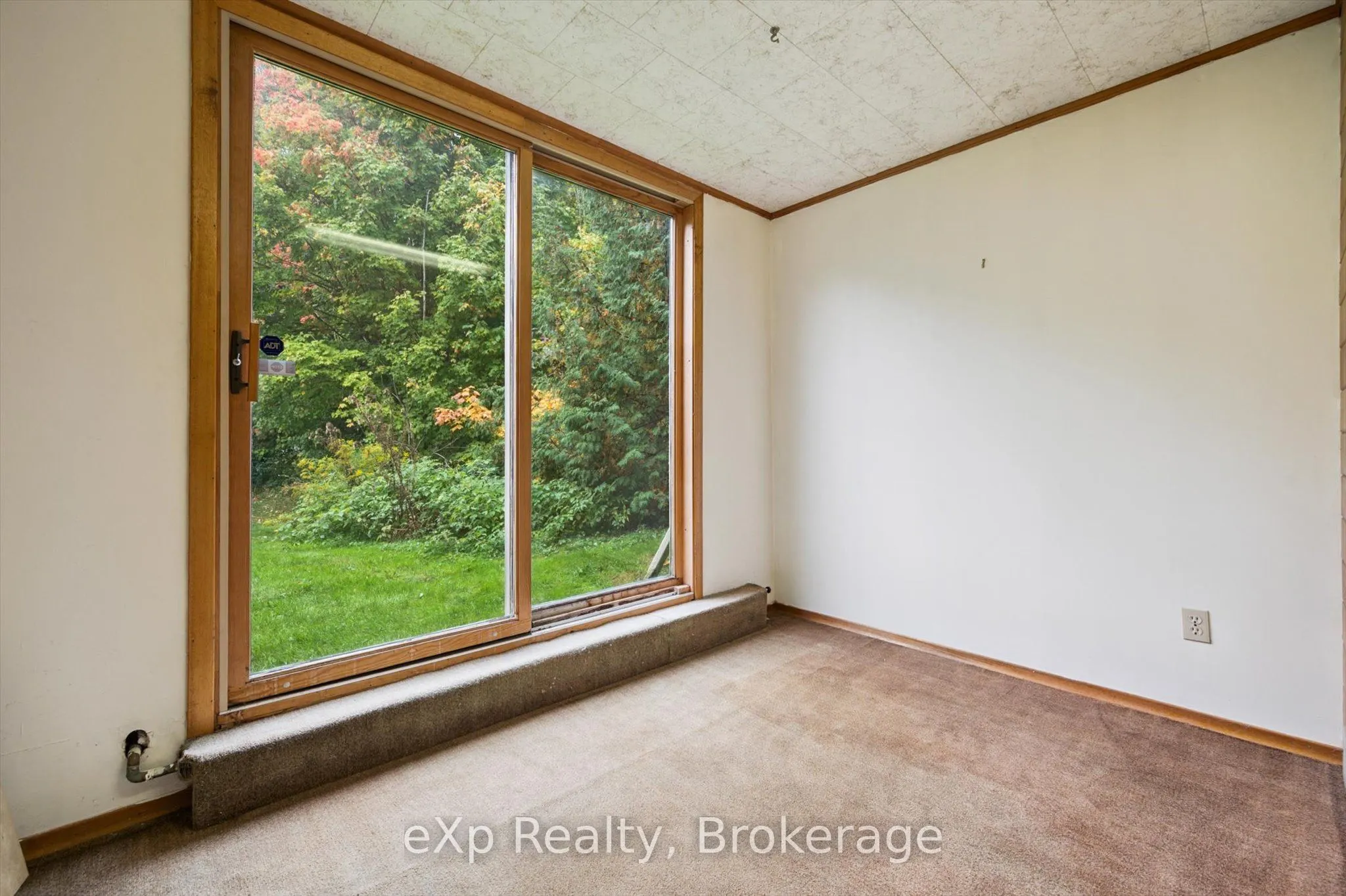 32 Glenholm Drive