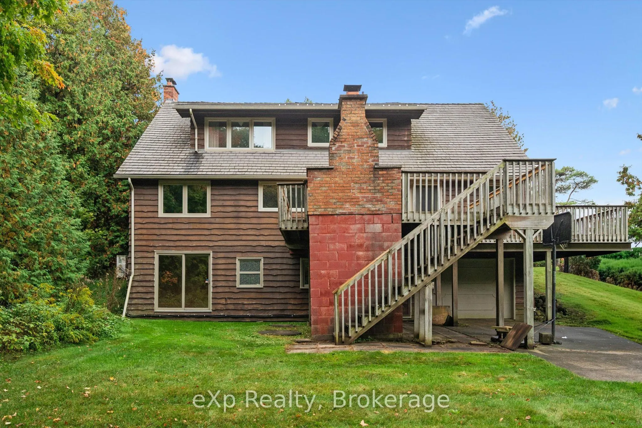 32 Glenholm Drive