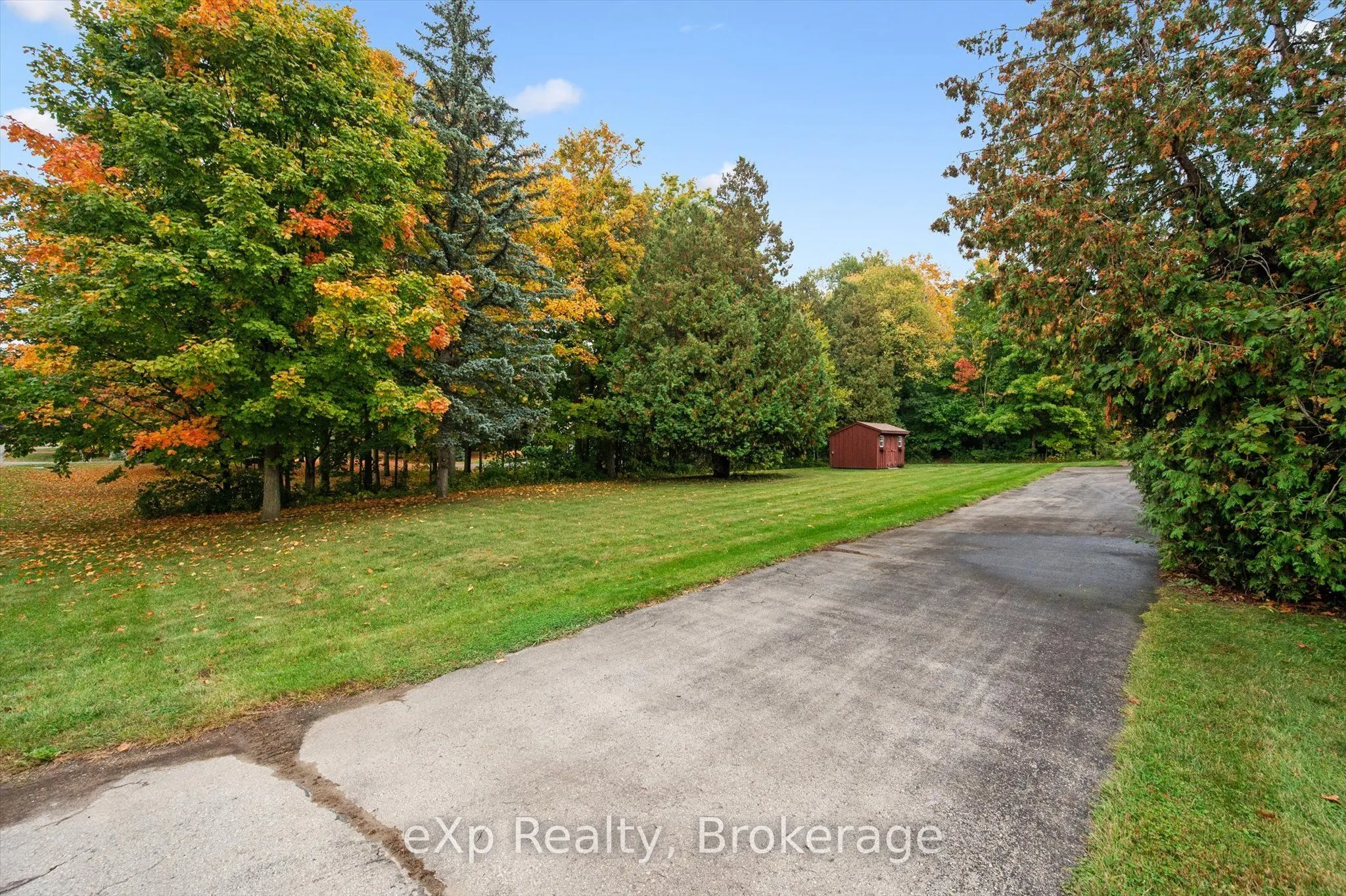 32 Glenholm Drive