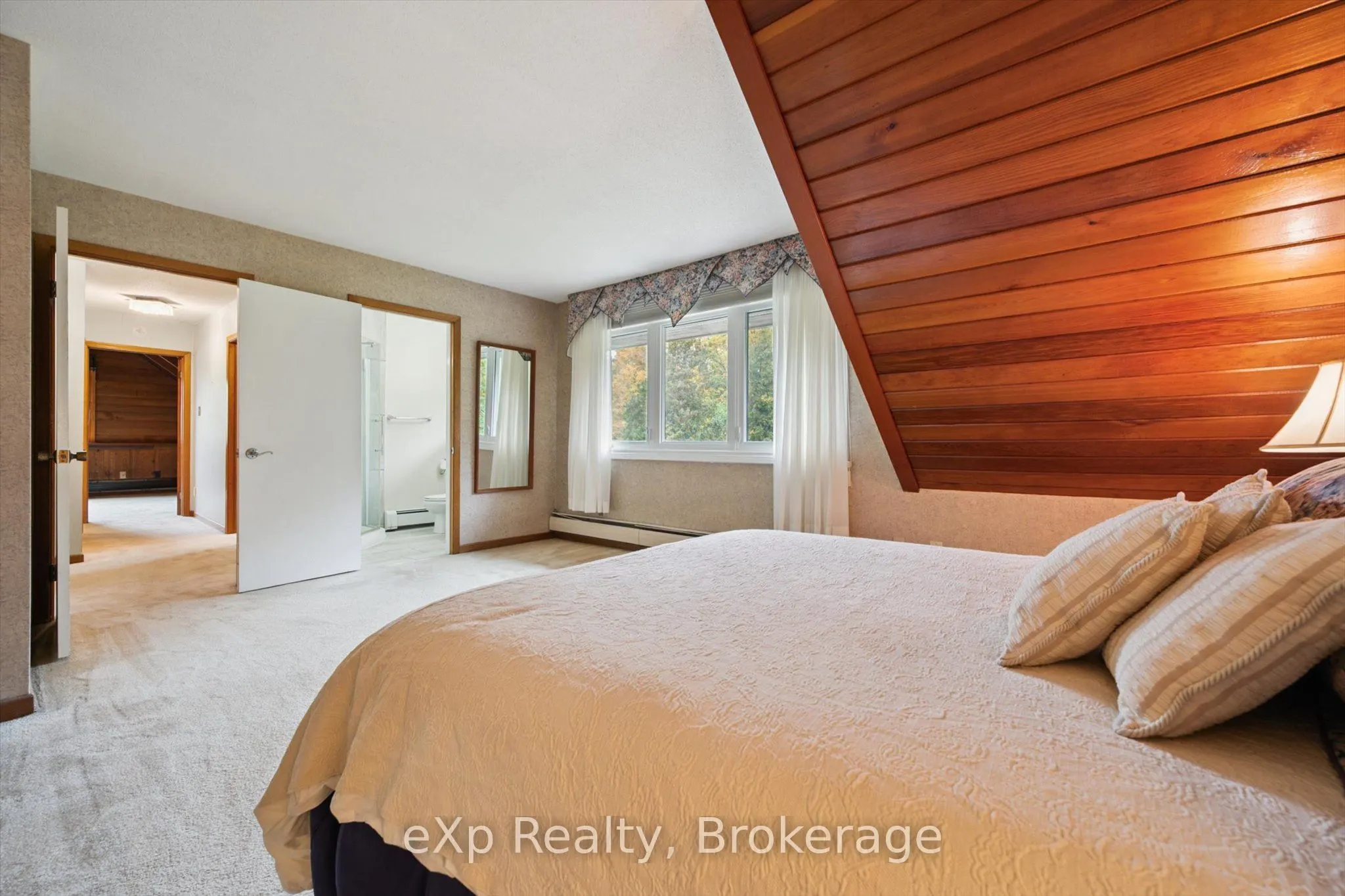 32 Glenholm Drive
