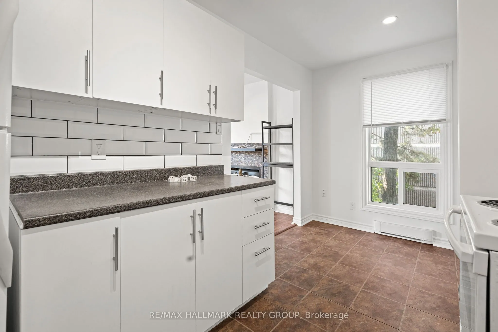 311 Presland Road, #C