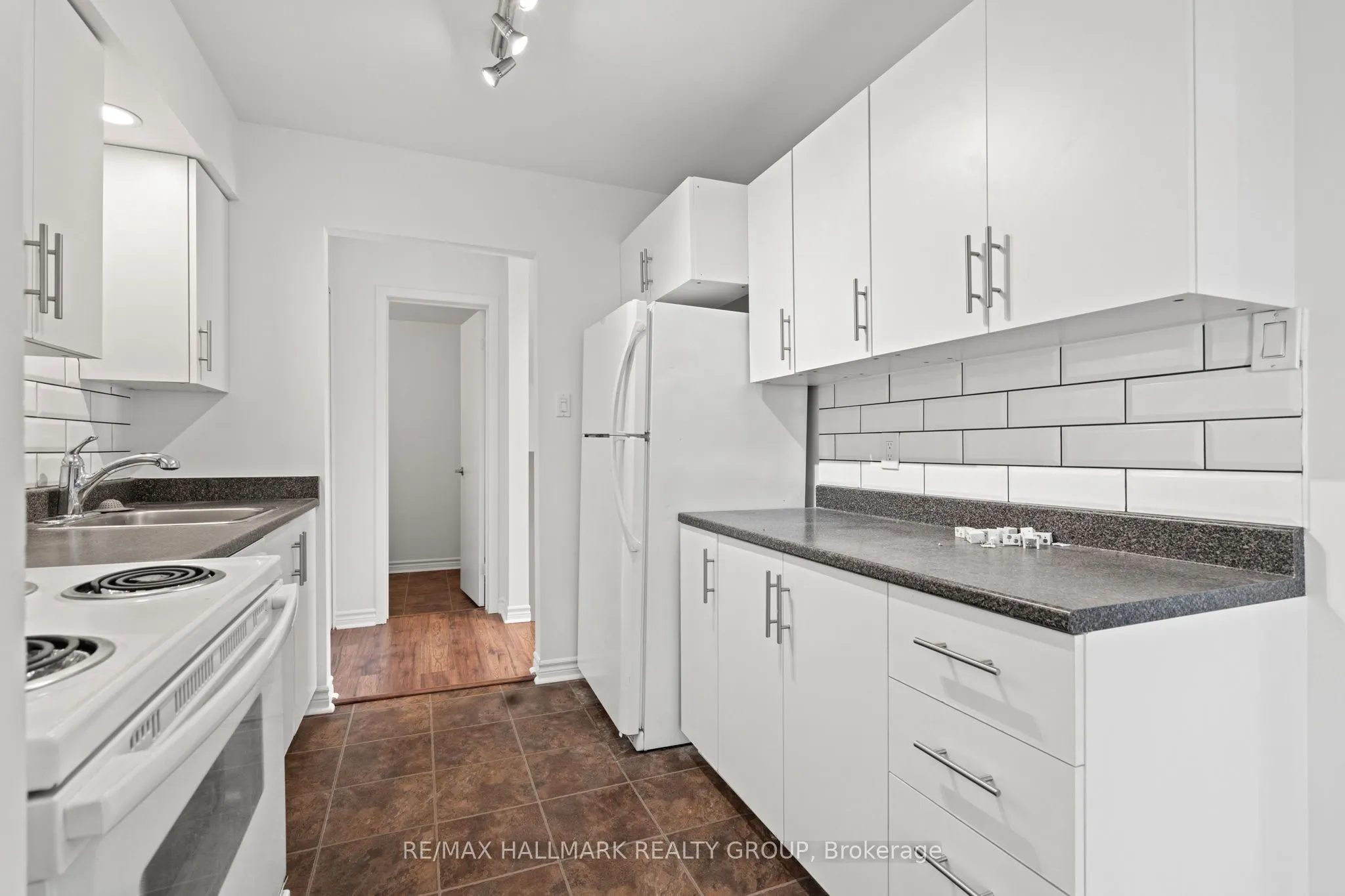 311 Presland Road, #C