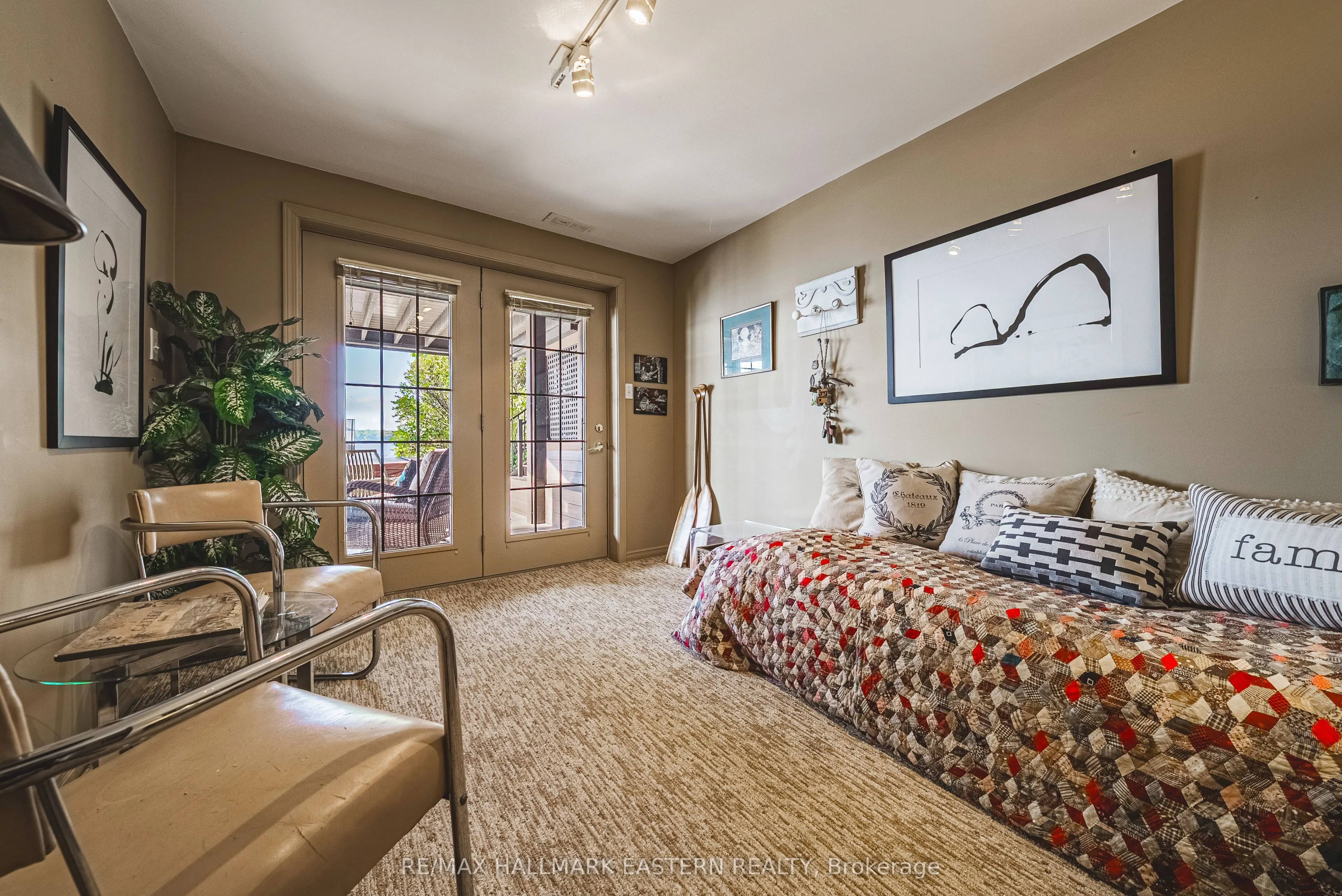 1052 Tedford Lane