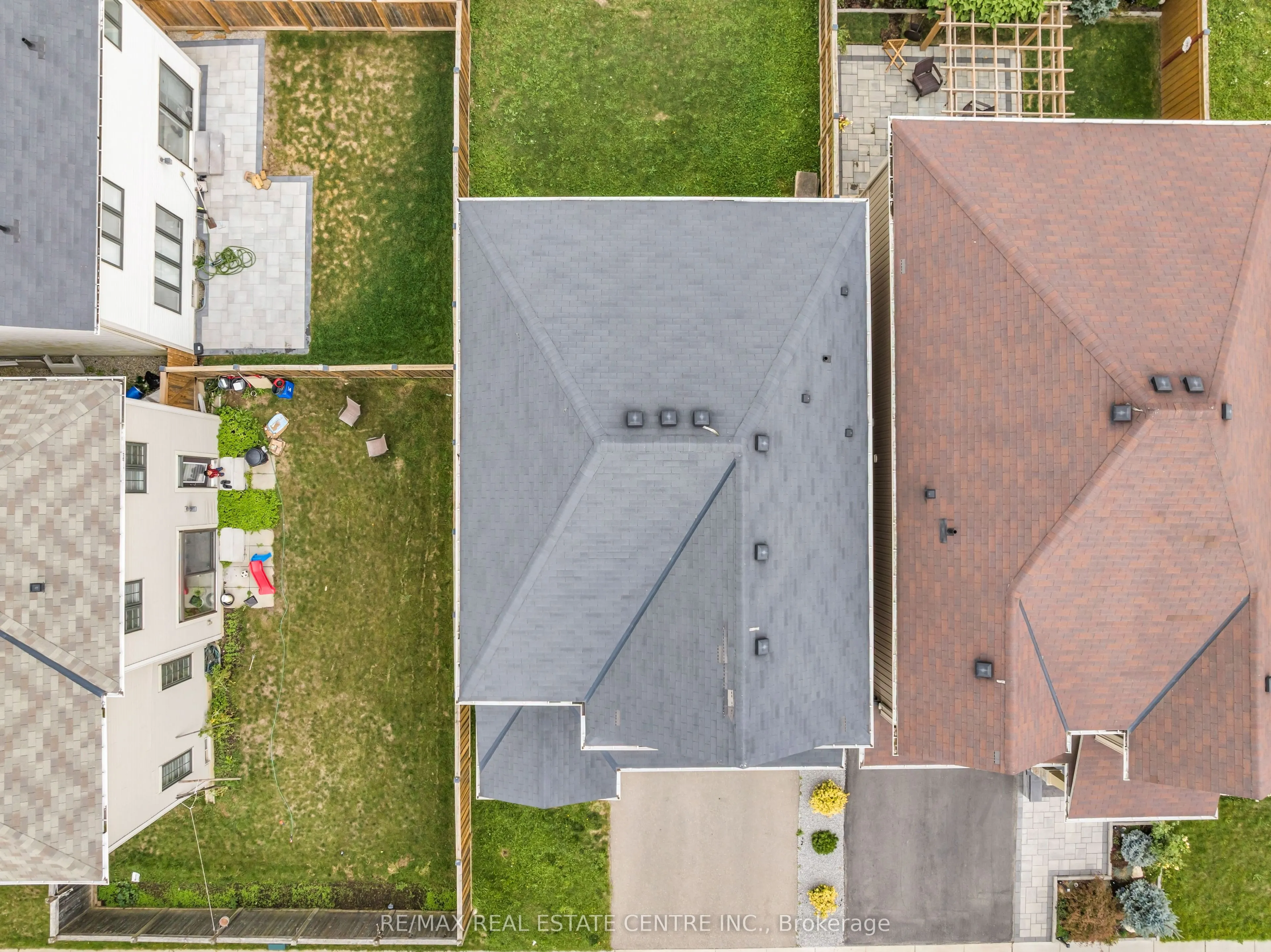 54 Larry Crescent