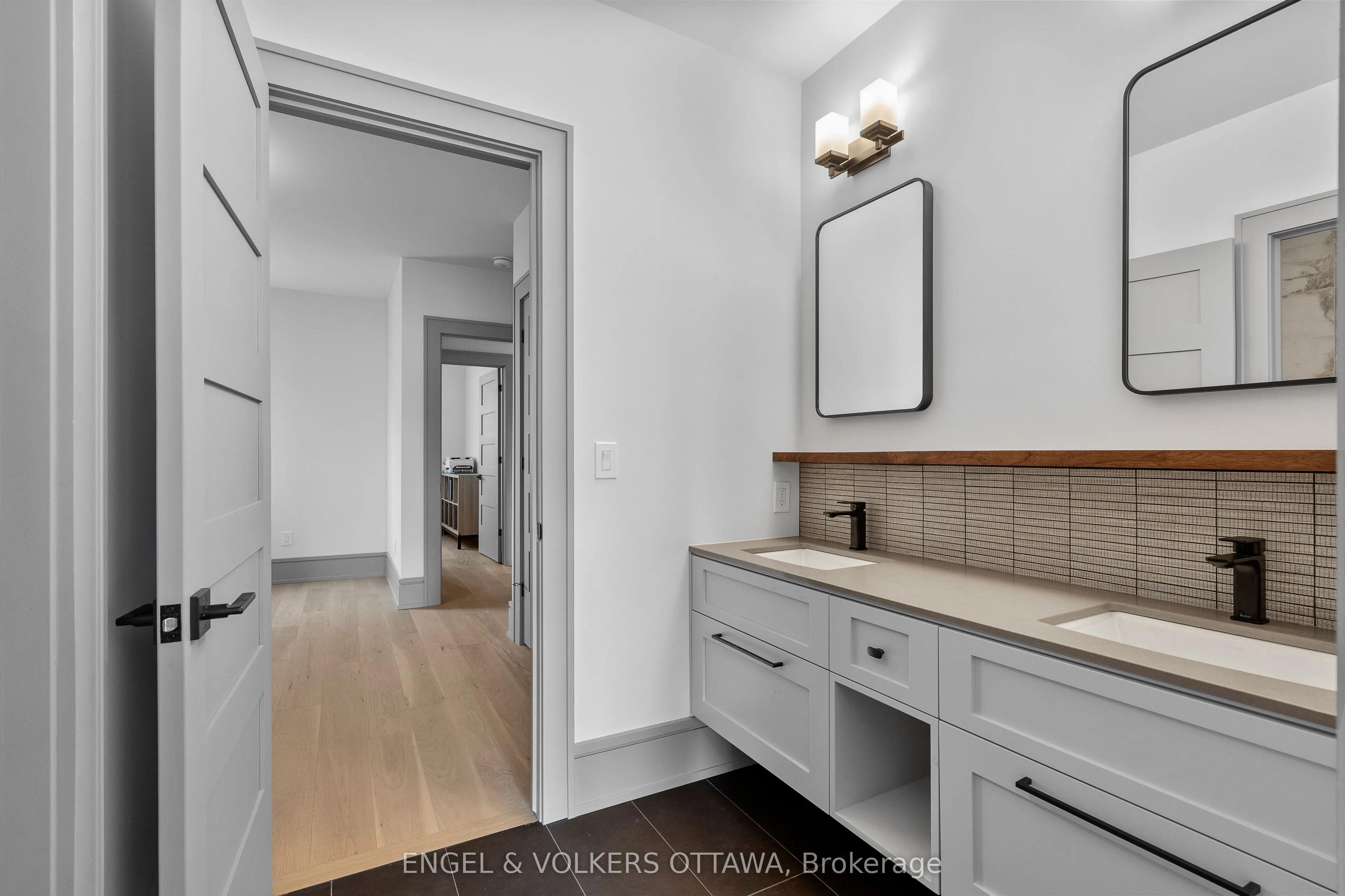 37 Clarendon Avenue