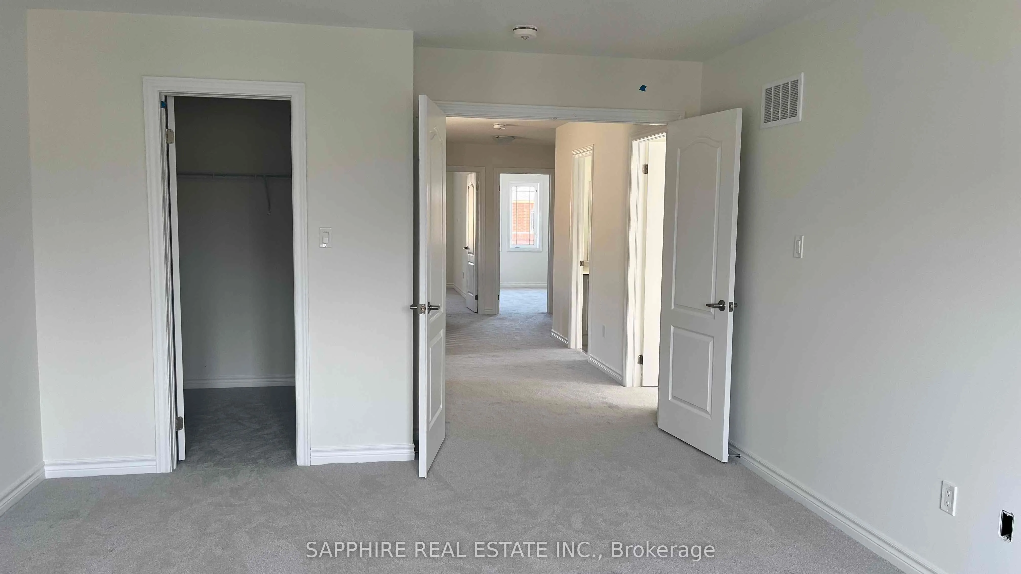 25 HUNTSWORTH Avenue