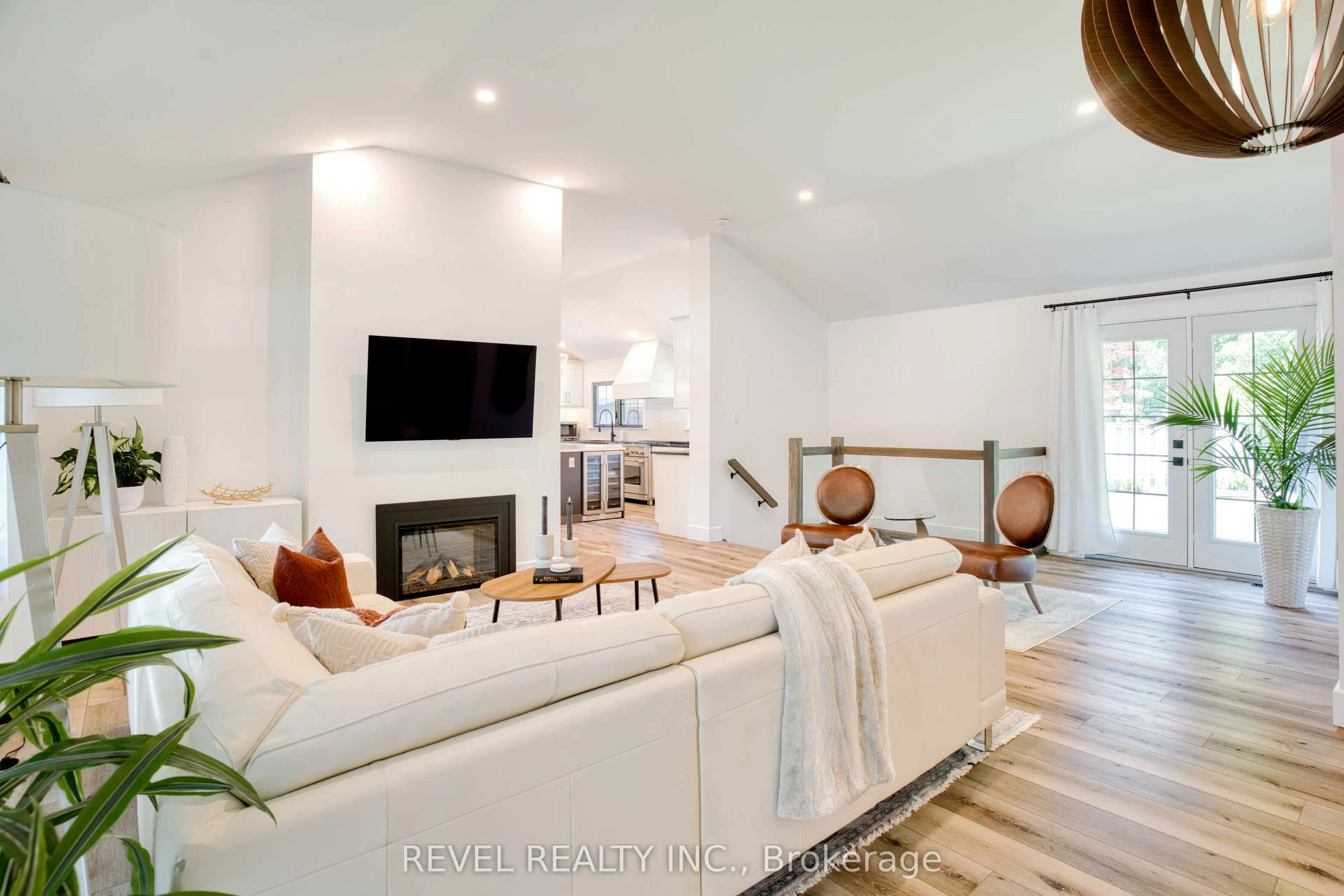 793 Green Lane