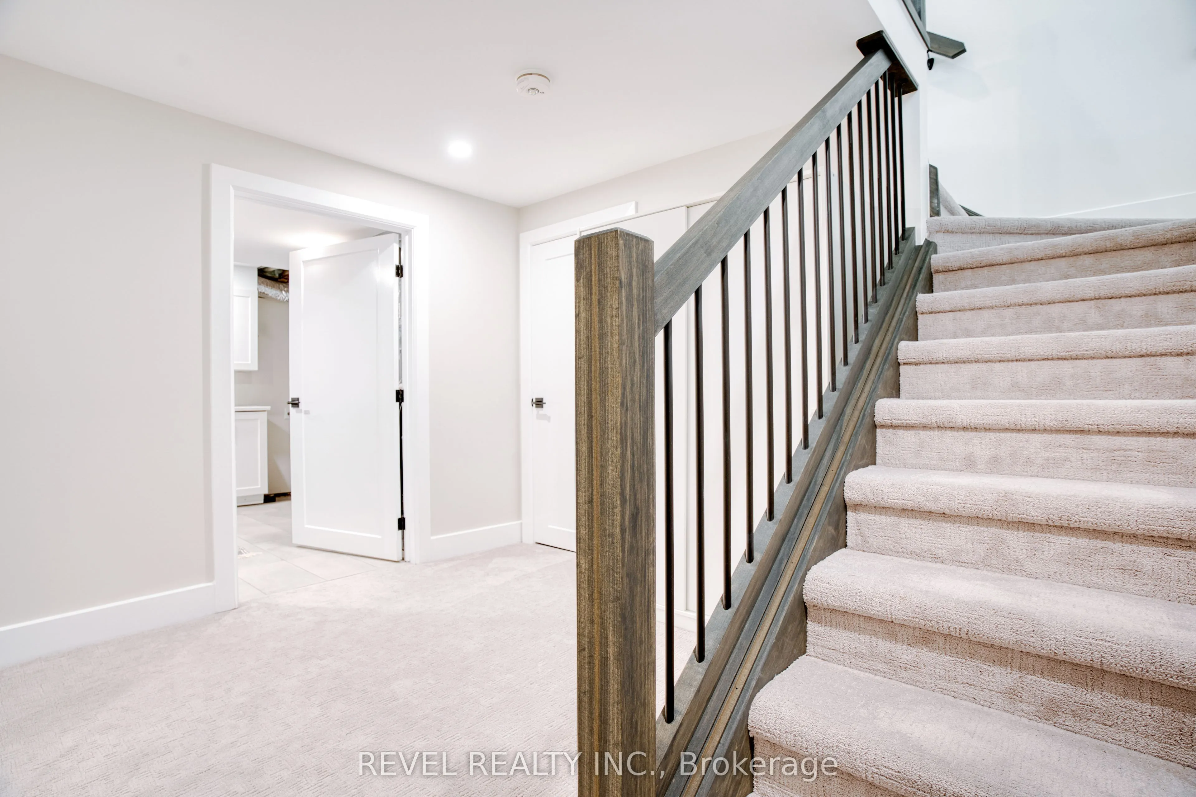 793 Green Lane