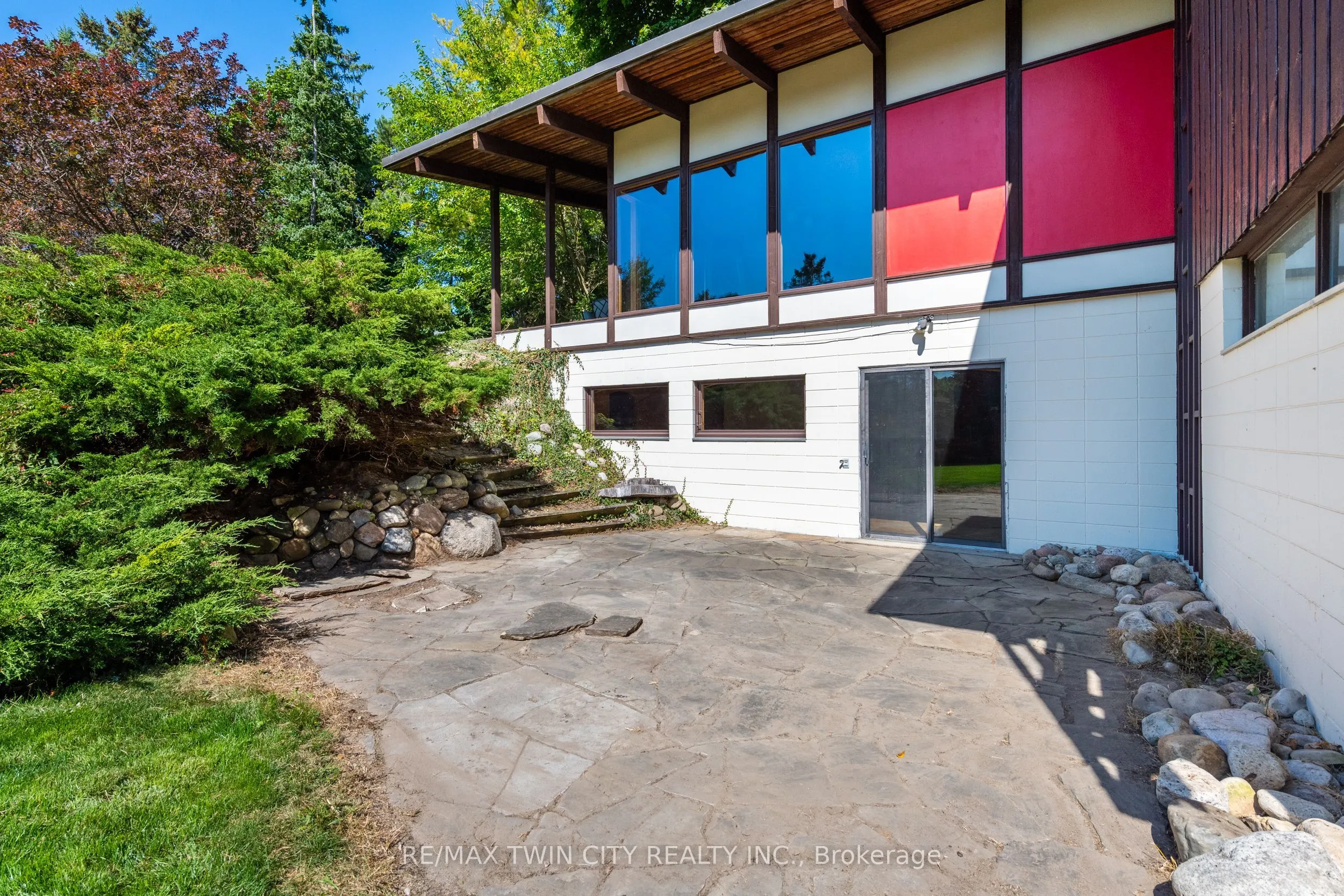 121 Grand Hill Drive
