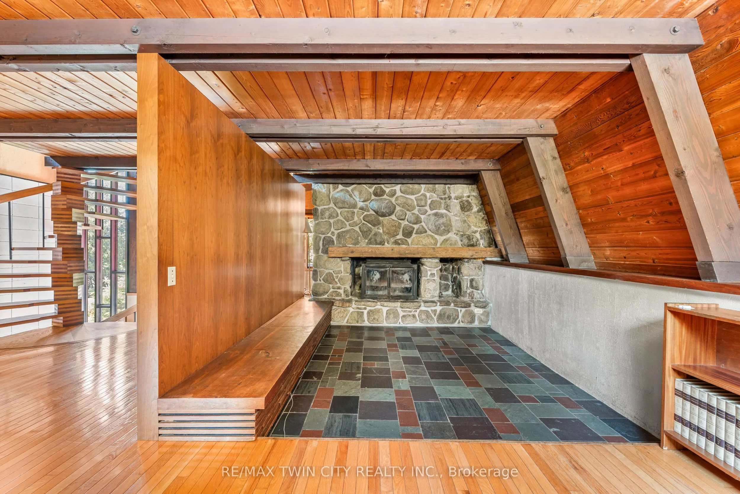121 Grand Hill Drive