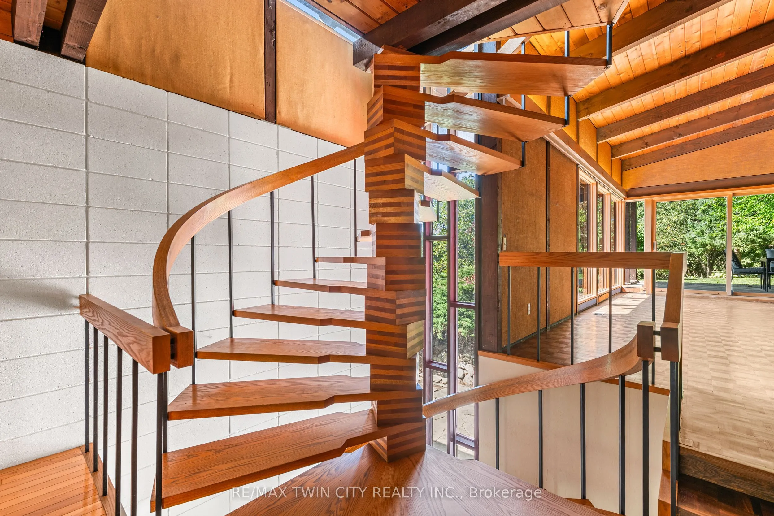 121 Grand Hill Drive