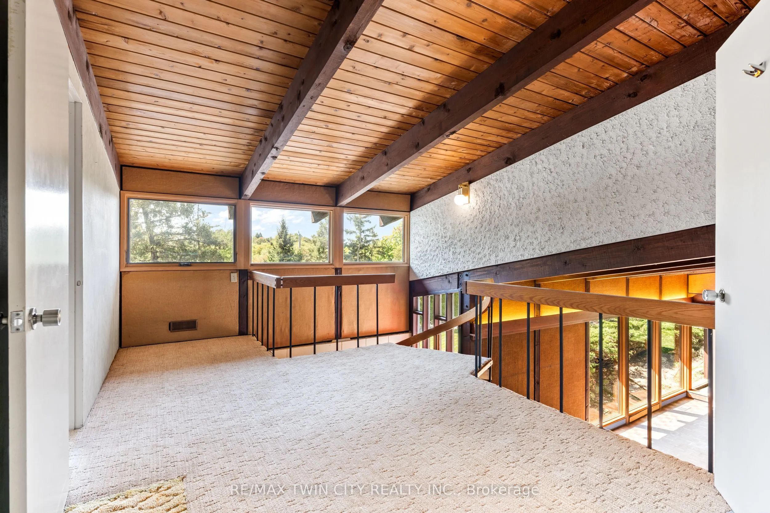 121 Grand Hill Drive