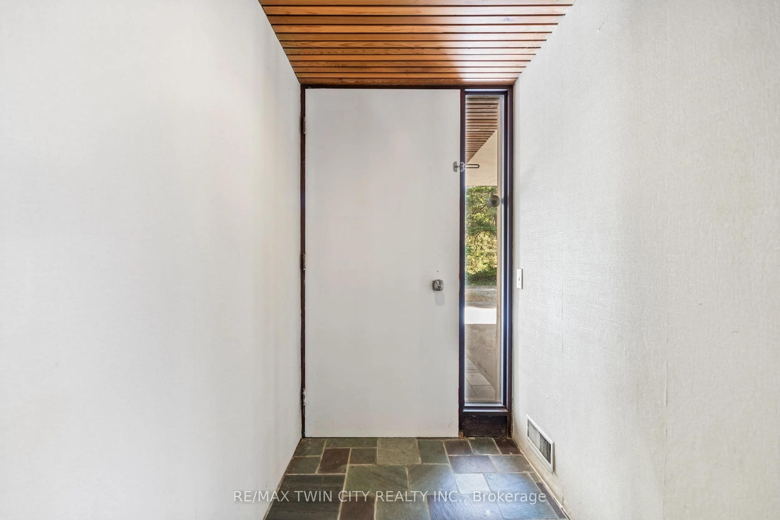 121 Grand Hill Drive