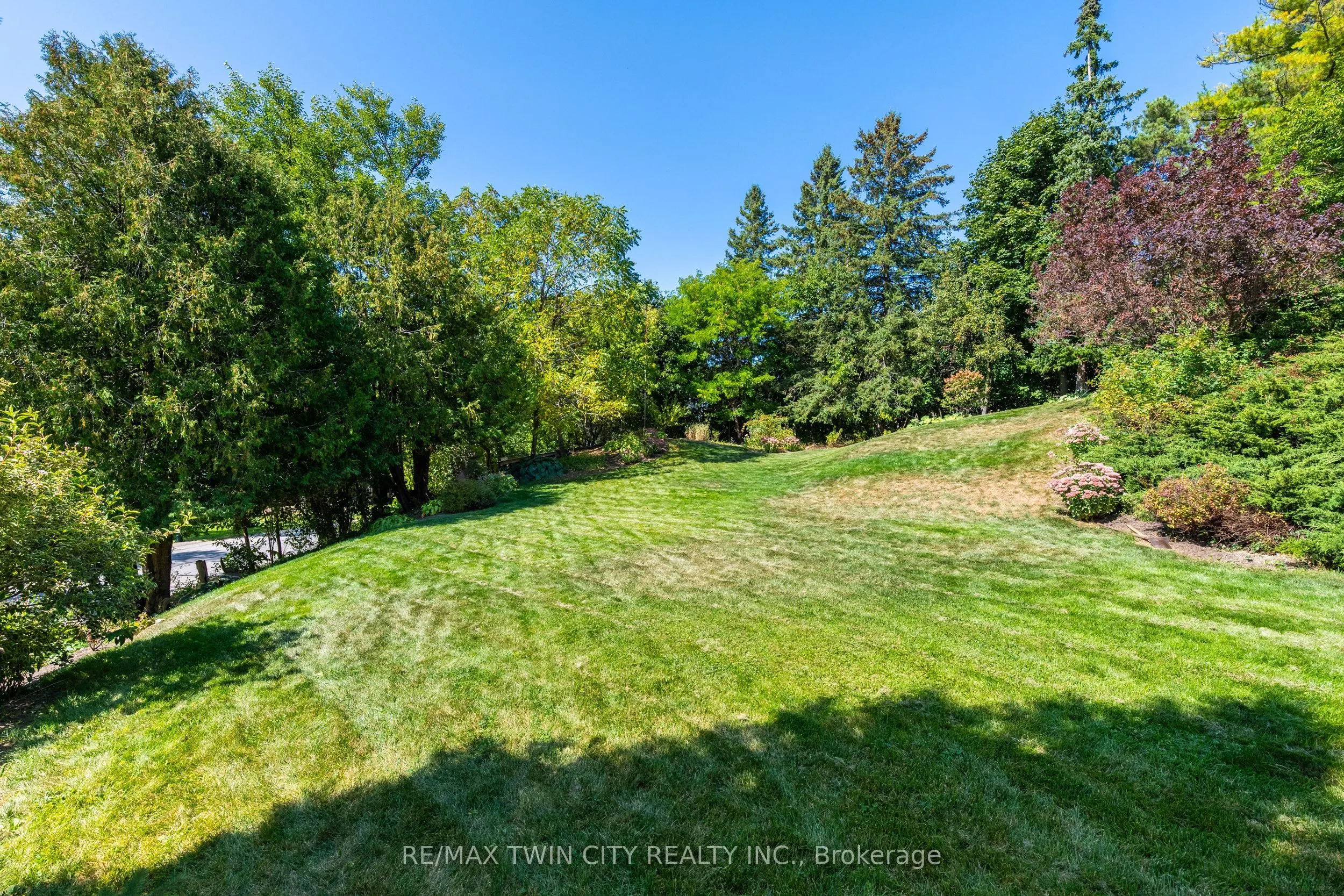 121 Grand Hill Drive