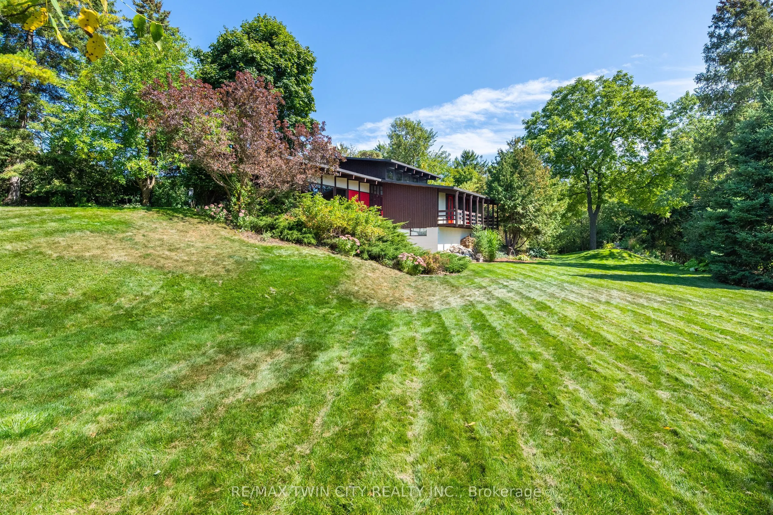 121 Grand Hill Drive