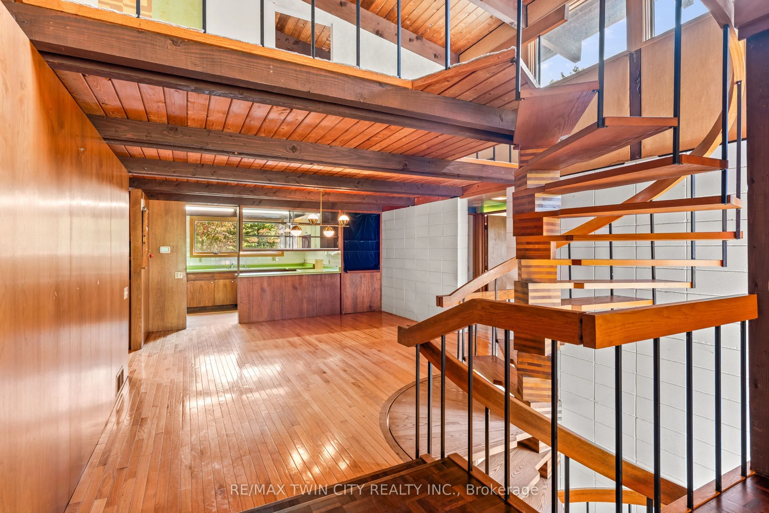 121 Grand Hill Drive