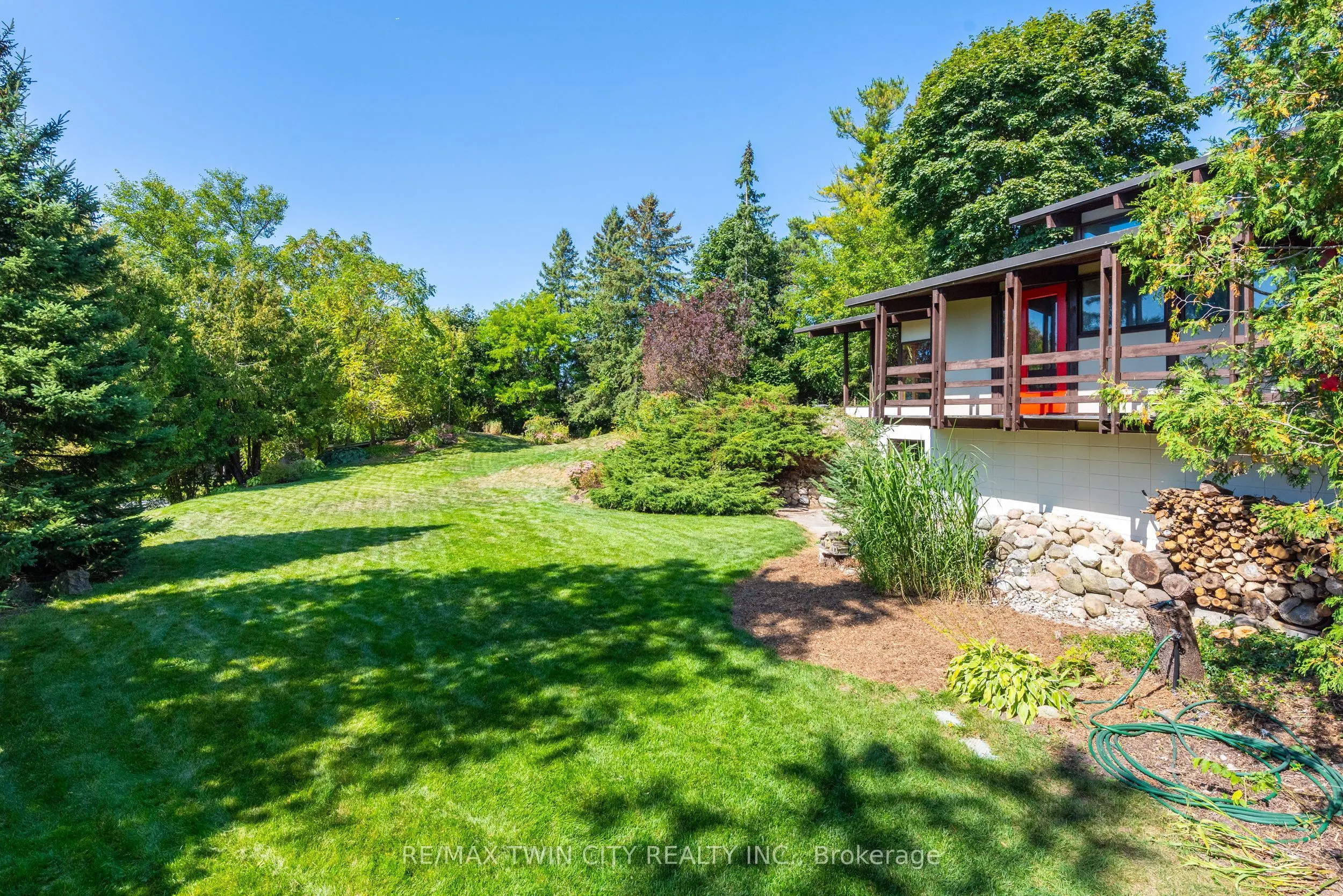 121 Grand Hill Drive
