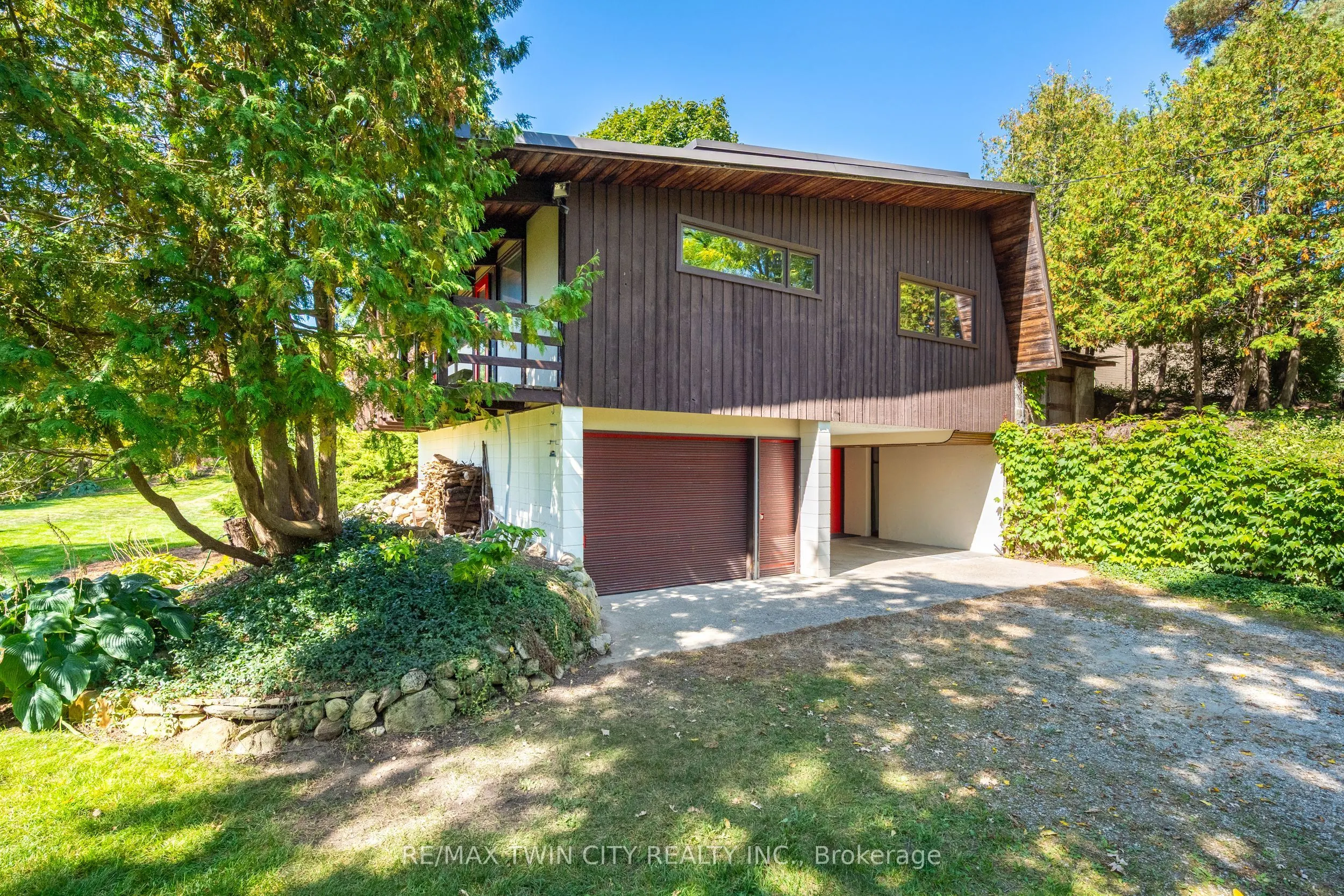 121 Grand Hill Drive